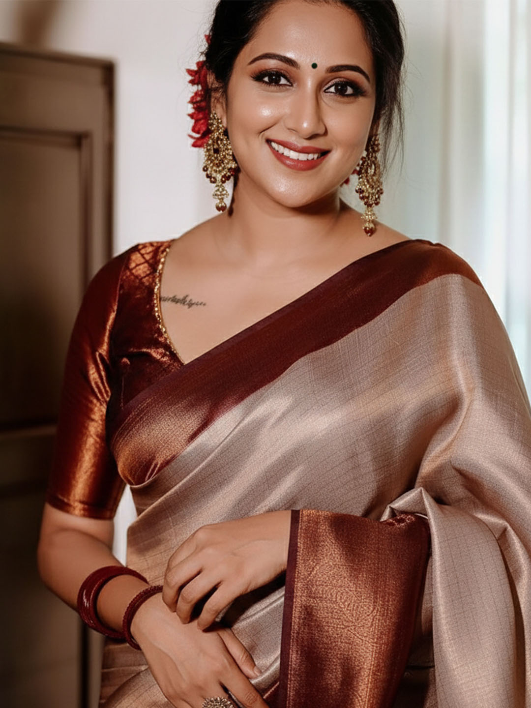 Urban Pallu Woven Design Silk Blend Traditional Saree
