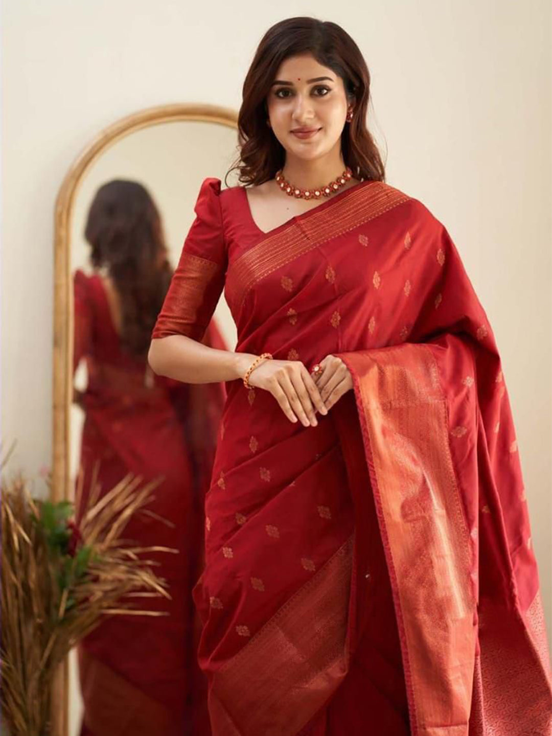 Urban Pallu Woven Design Silk Blend Work Saree