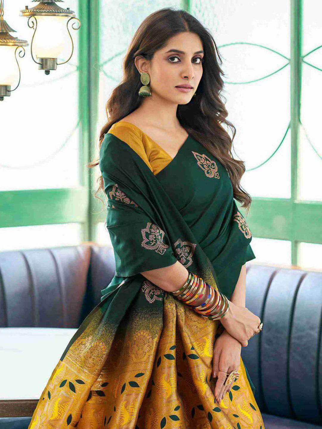 Urban Pallu Woven Design Silk Blend Traditional Saree