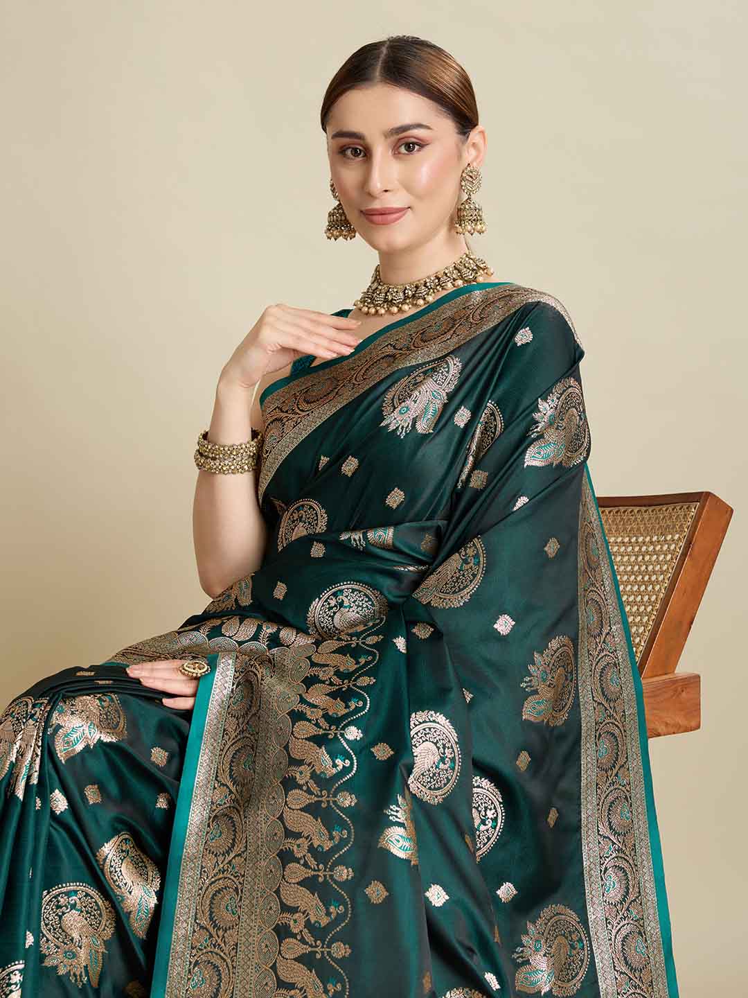 Urban Pallu Woven Design Silk Blend Party Saree