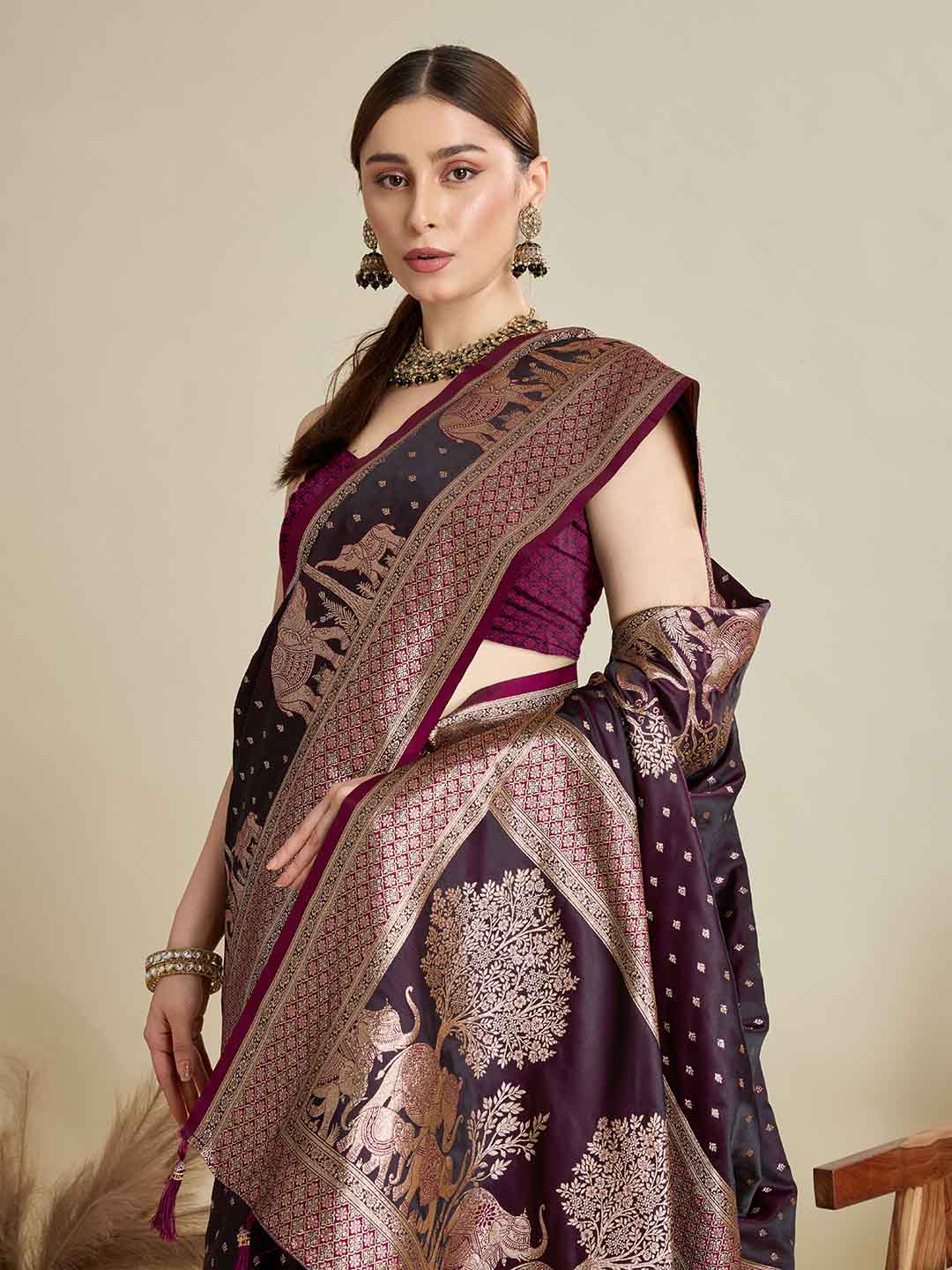 Urban Pallu Woven Design Silk Blend Party Saree
