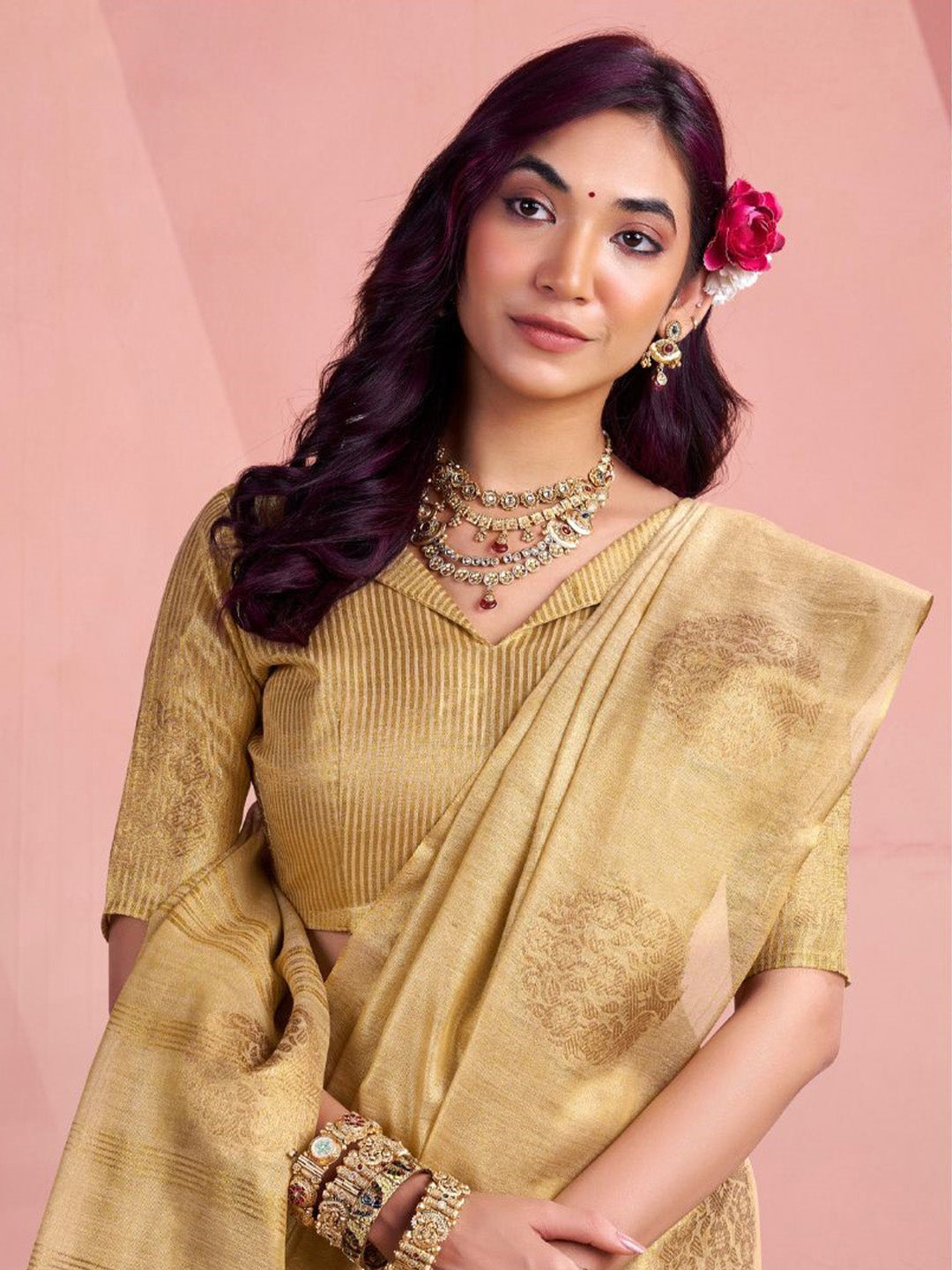 Urban Pallu Woven Design Silk Blend Traditional Saree