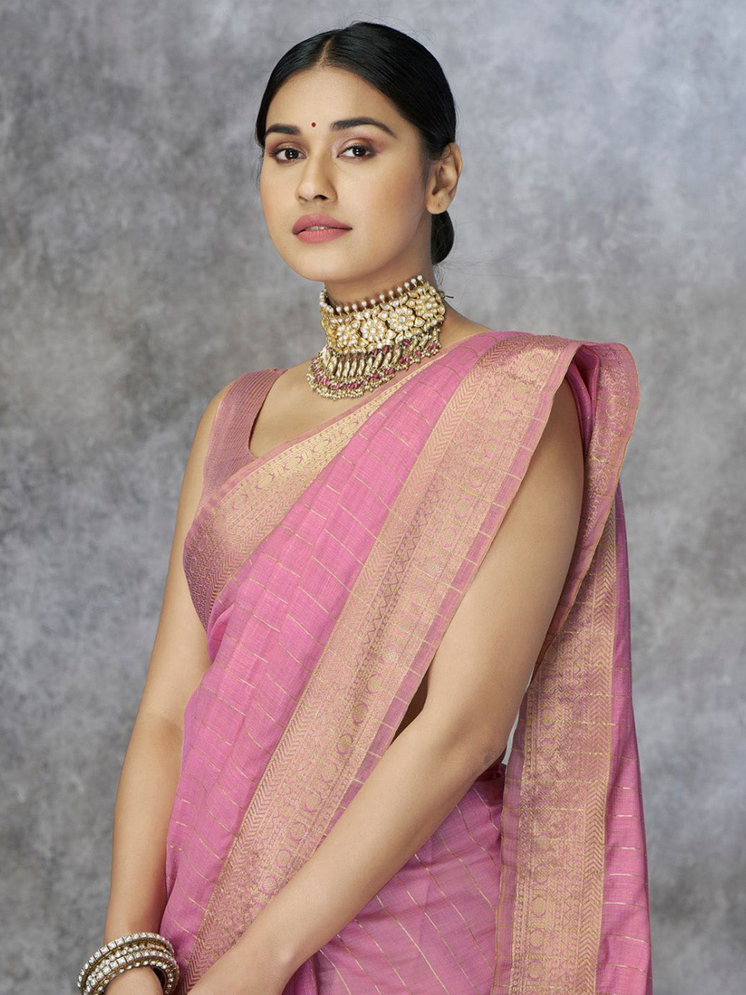 Urban Pallu Solid Cotton Blend Daily Saree