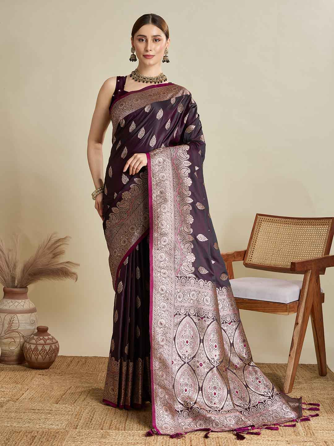 Urban Pallu Woven Design Silk Blend Party Saree