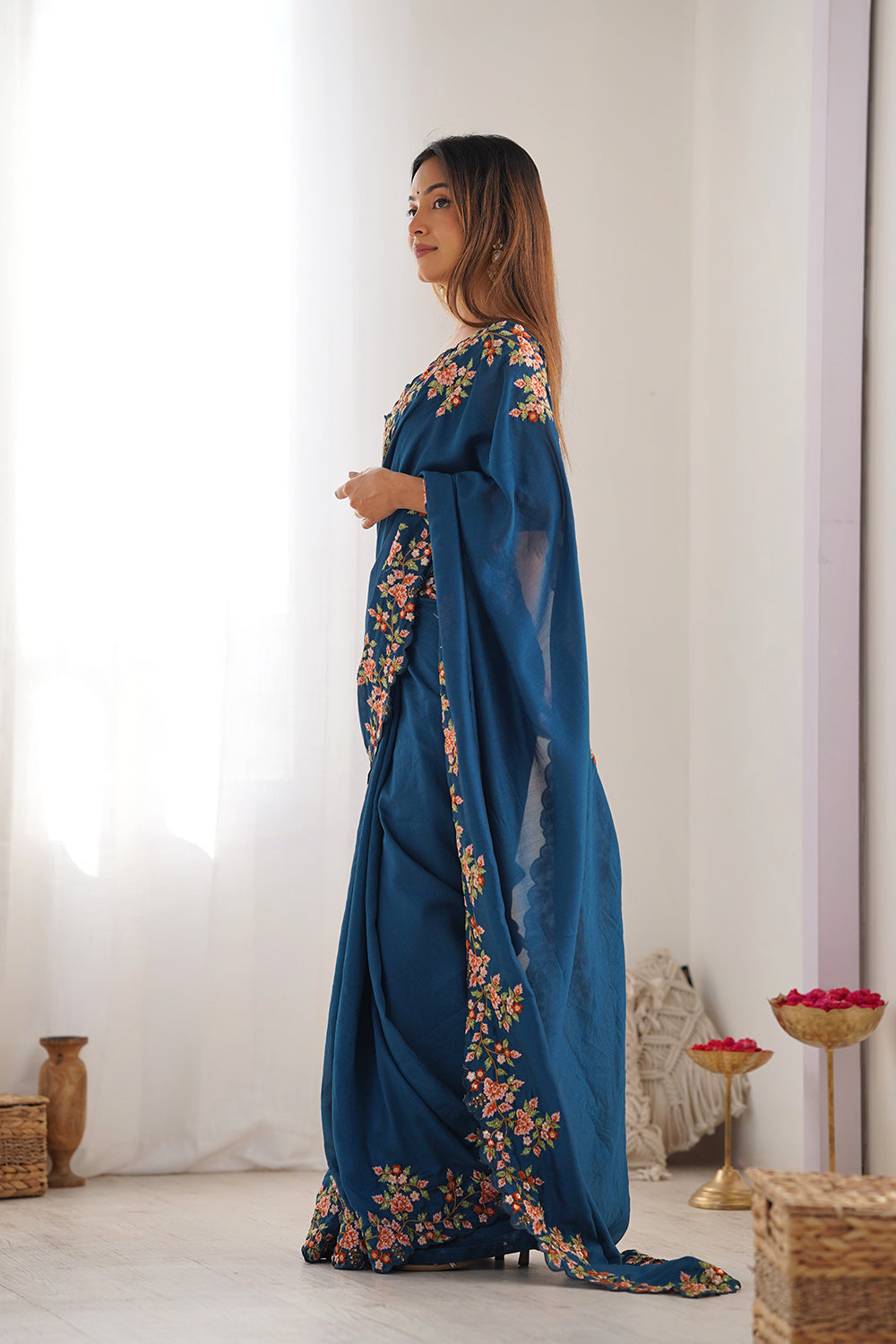Urban Pallu Solid Silk Blend Festive Saree
