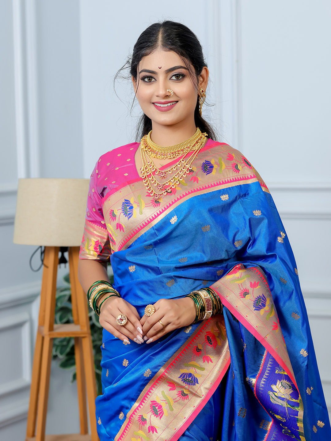 Urban Pallu Woven Design Silk Blend Traditional Saree