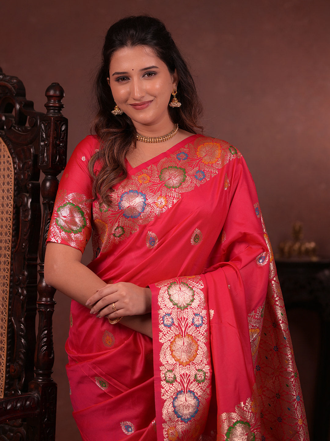 Urban Pallu Woven Design Silk Blend Traditional Saree