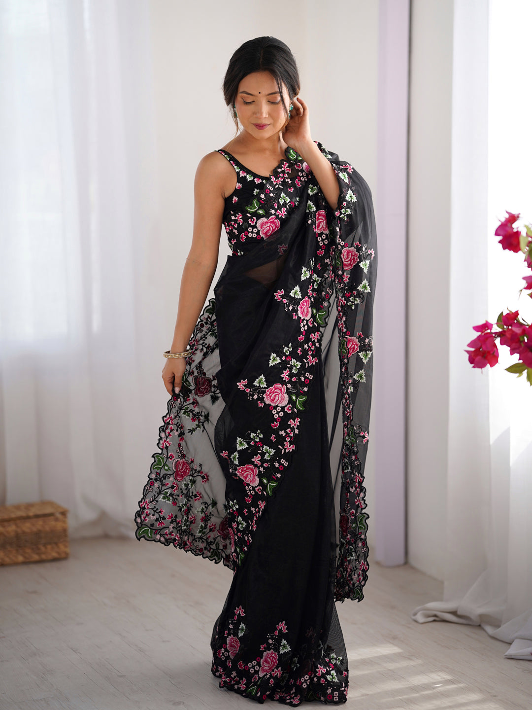 Urban Pallu Floral Embroidered Organza Heavy Work Saree