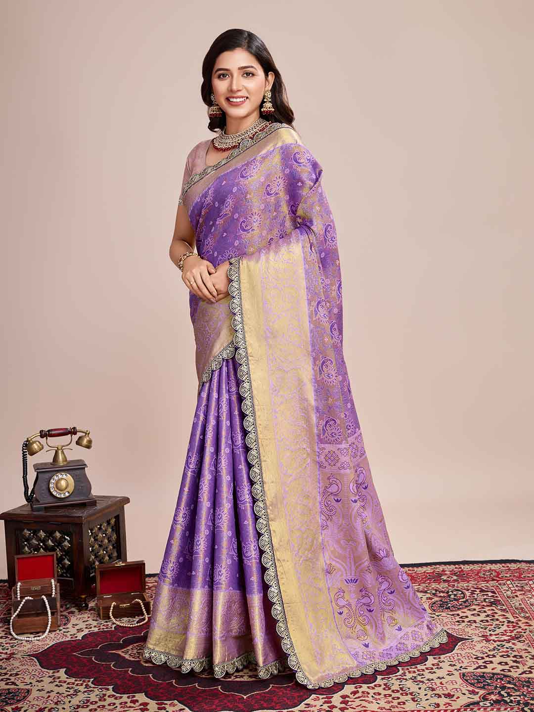 Urban Pallu Woven Design Silk Blend Party Saree