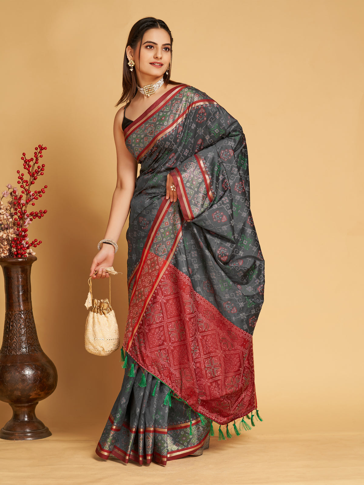 Urban Pallu Woven Design Silk Blend Party Saree