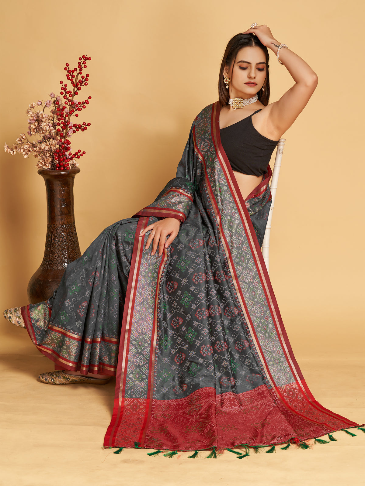 Urban Pallu Woven Design Silk Blend Party Saree