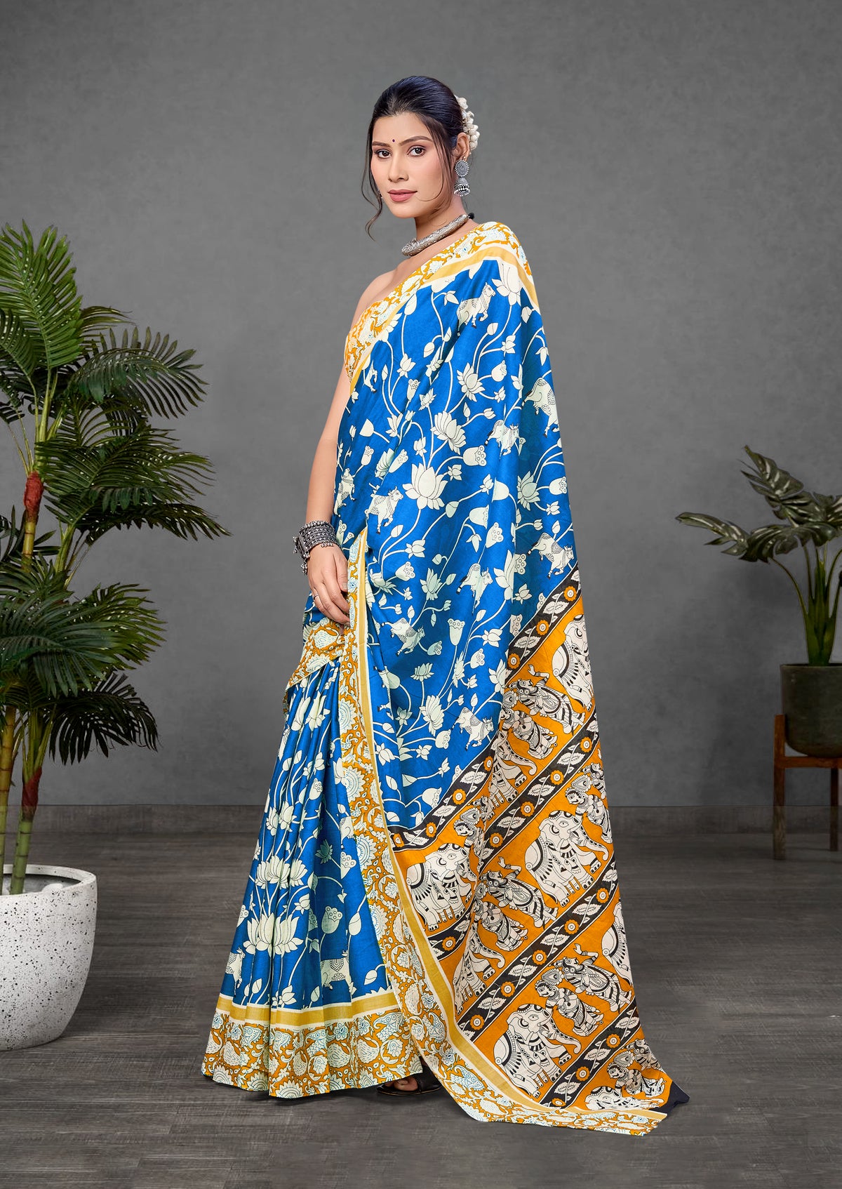 Urban Pallu Woven Design Pure Cotton Daily Saree