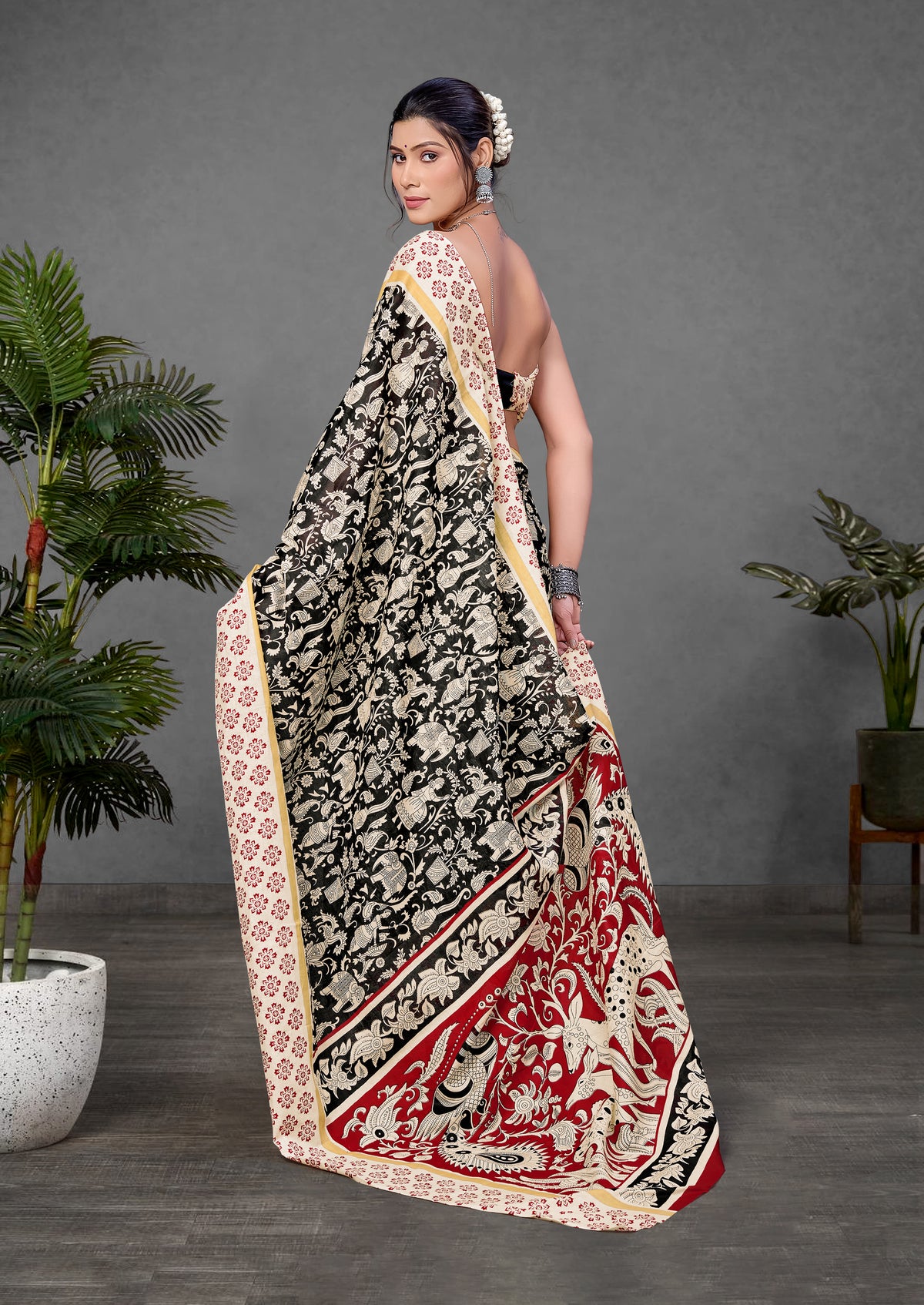Urban Pallu Woven Design Pure Cotton Daily Saree