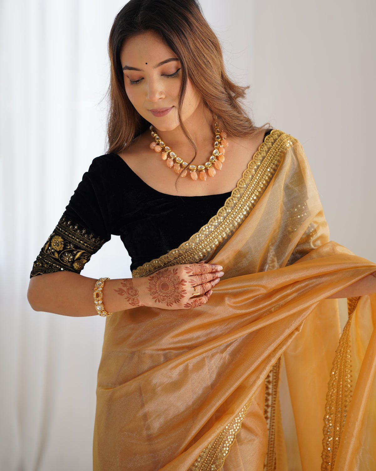 Urban Pallu Solid Organza Party Saree