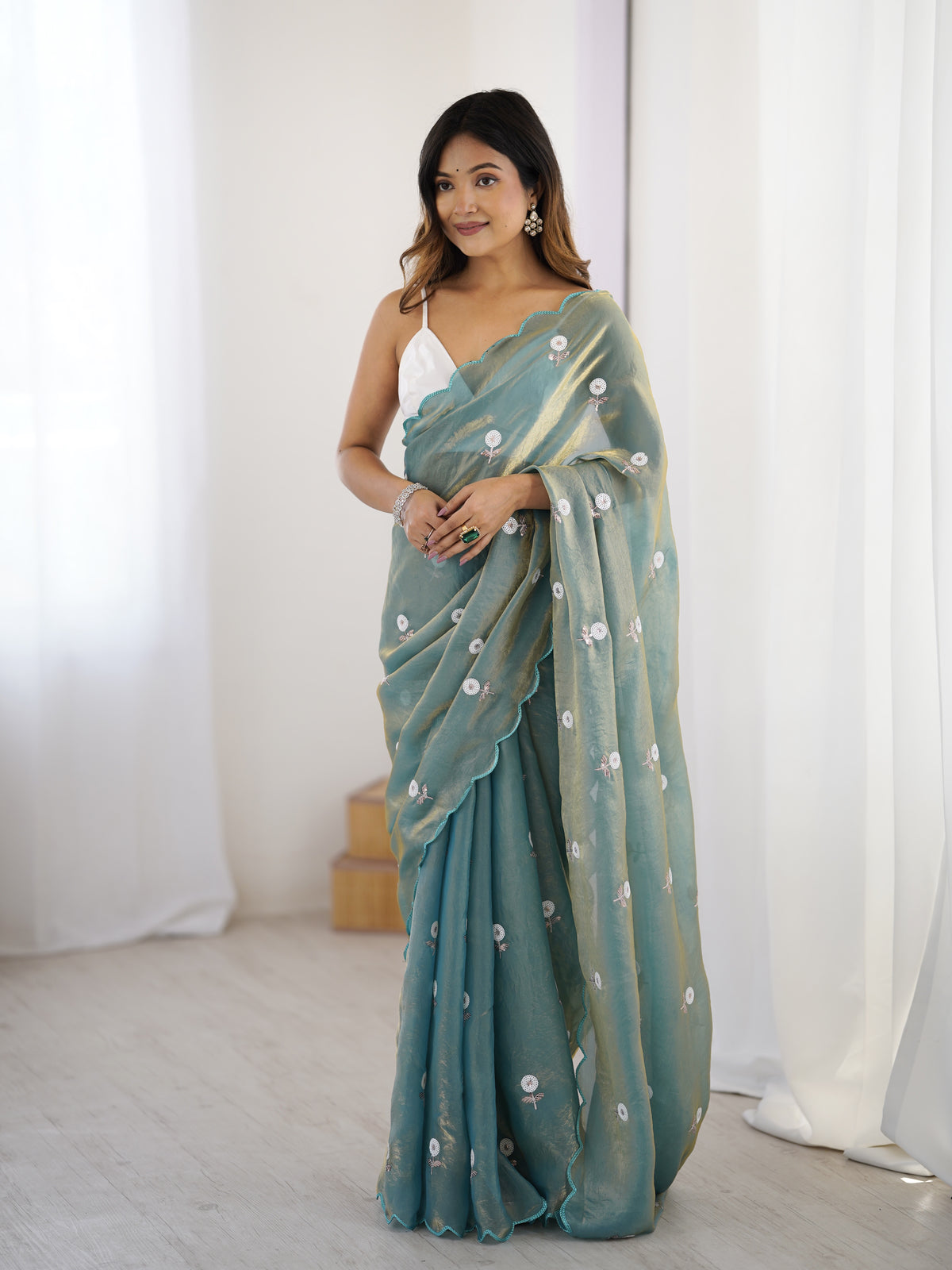 Urban Pallu Solid Poly Georgette Festive Saree