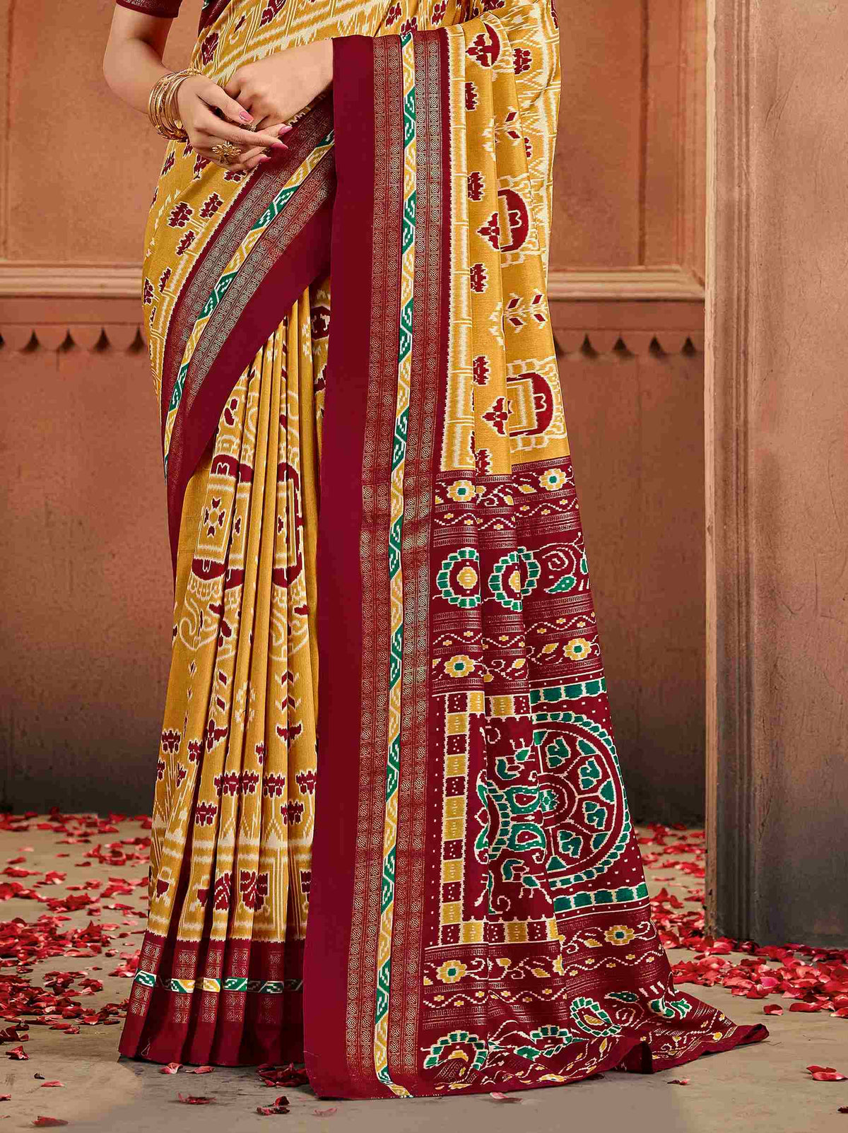 Urban Pallu Ethnic Motifs Silk Blend Fusion Patola Saree