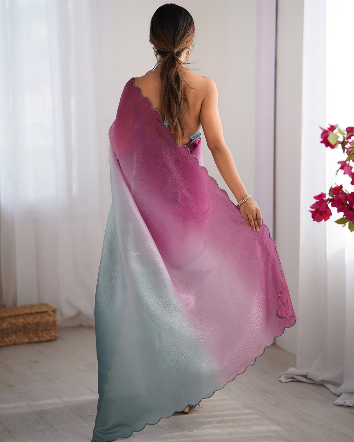Urban Pallu Solid Silk Blend Party Saree