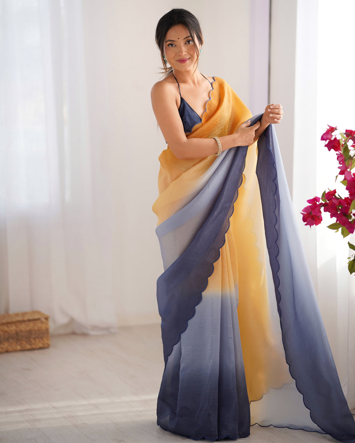 Urban Pallu Solid Silk Blend Party Saree