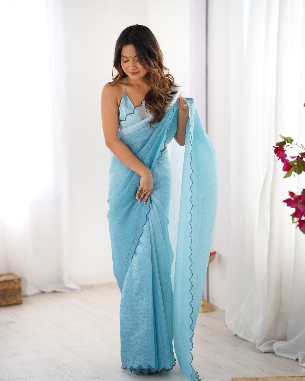 Urban Pallu Solid Silk Blend Party Saree