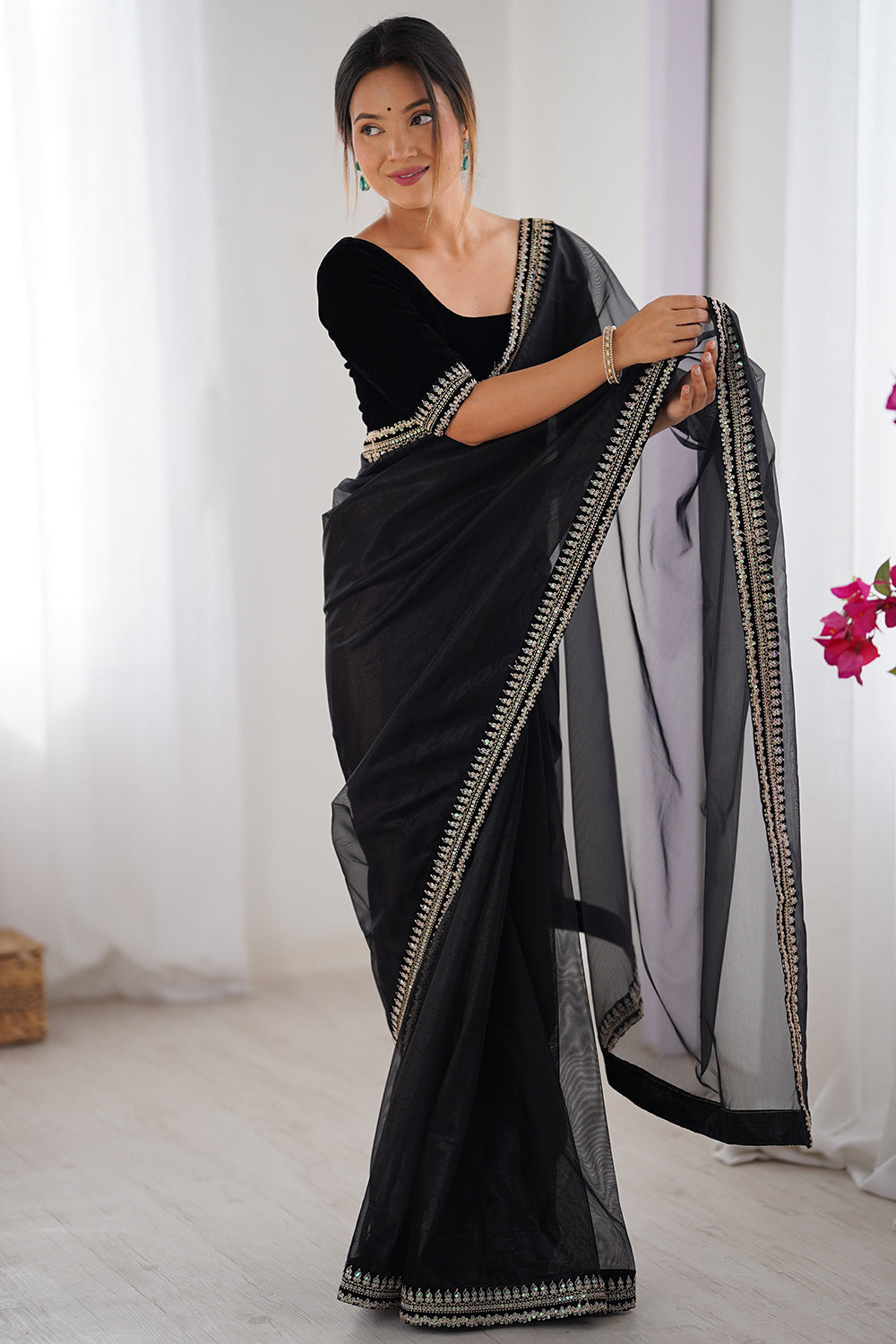 Urban Pallu Solid Poly Georgette Daily Saree