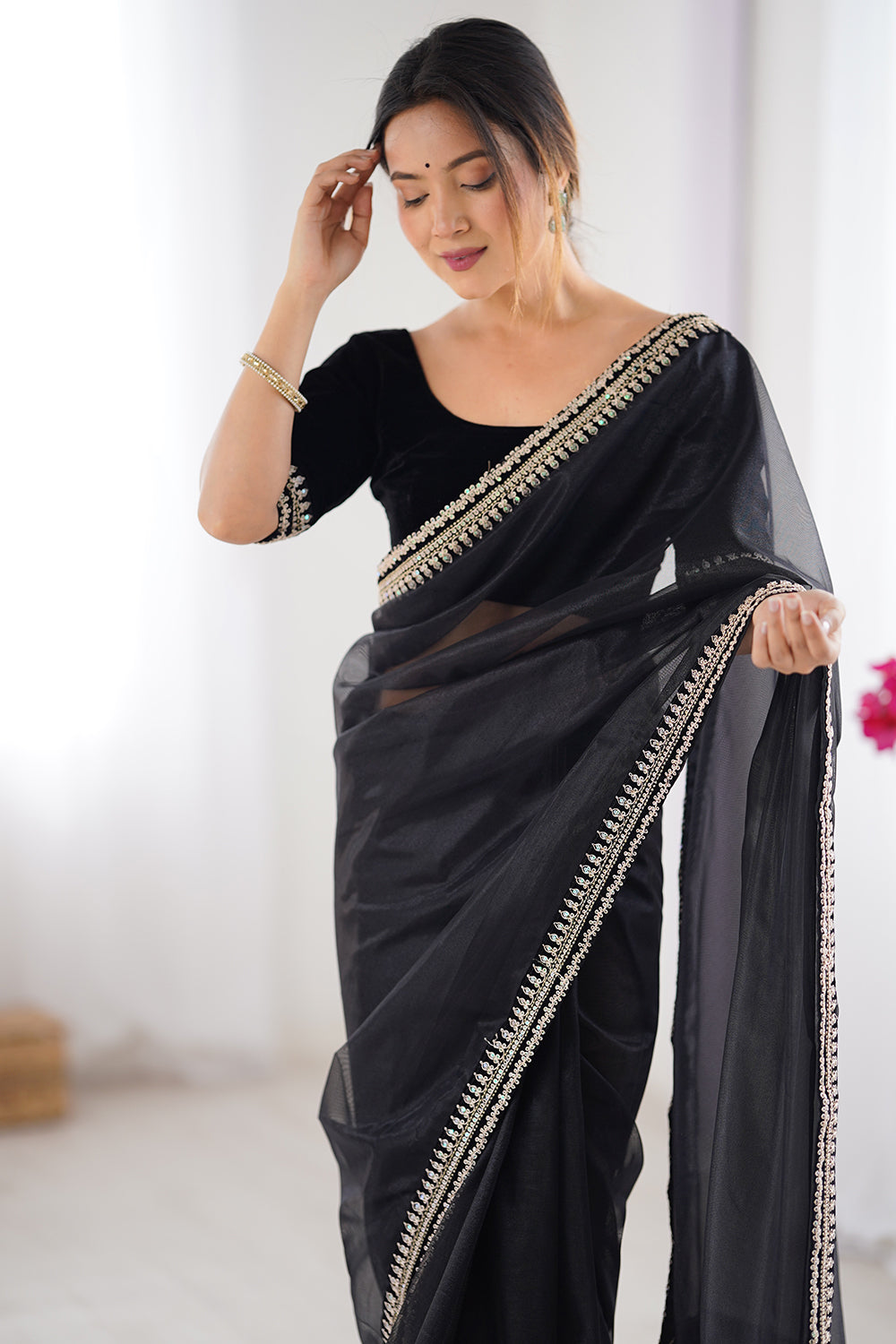 Urban Pallu Solid Poly Georgette Daily Saree