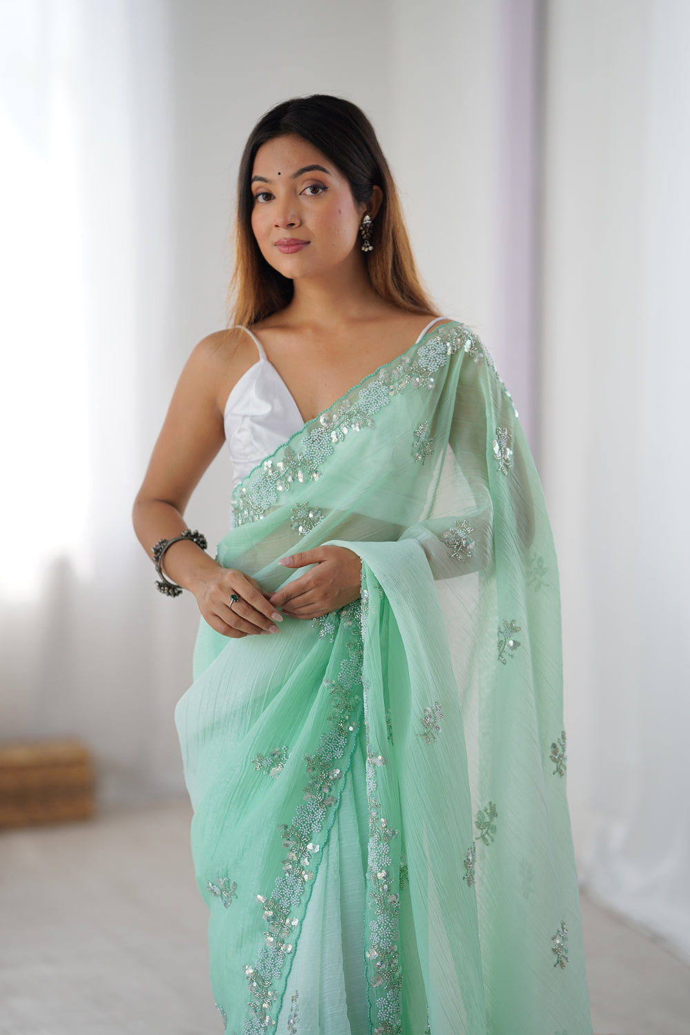 Urban Pallu Solid Poly Chiffon Daily Saree