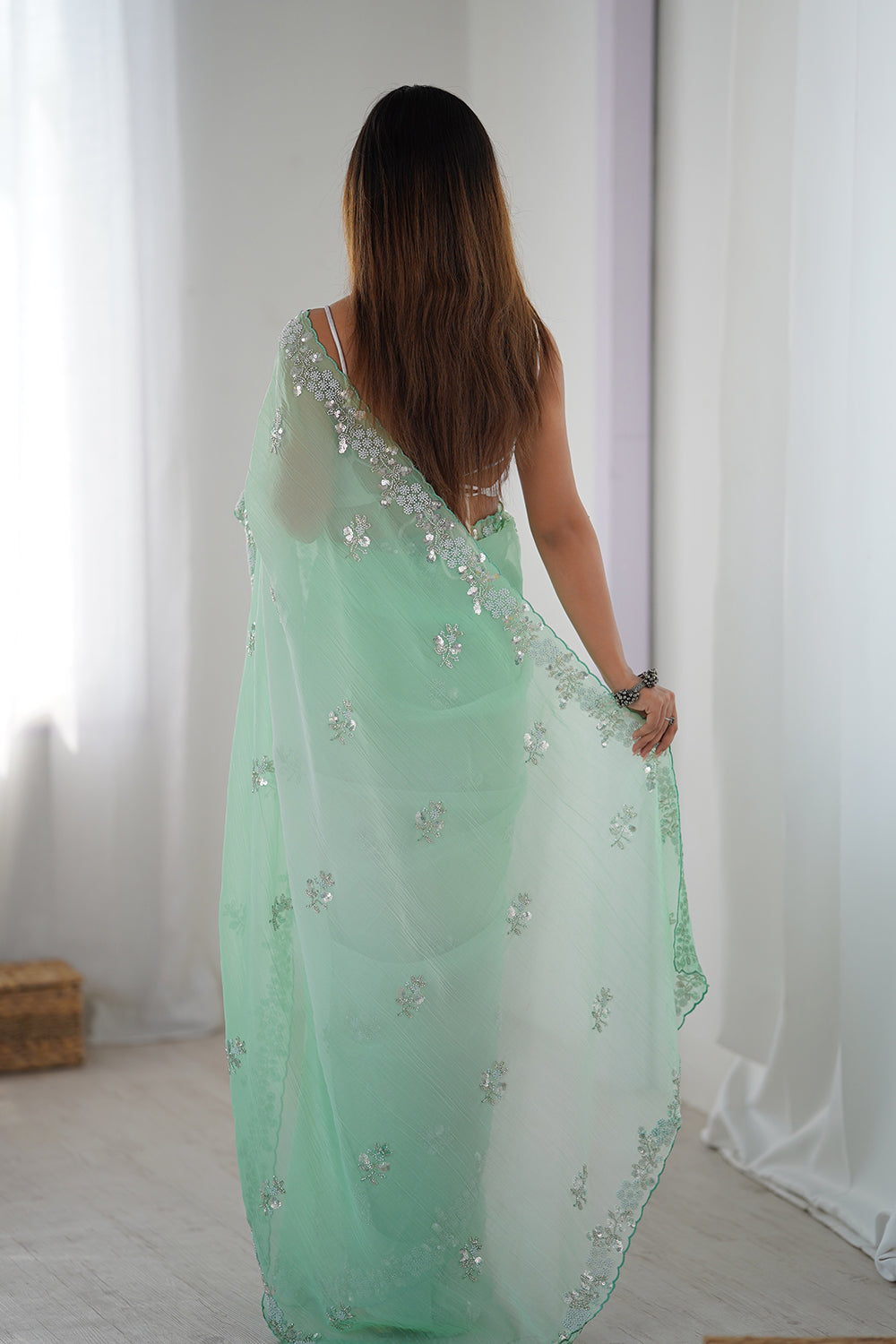 Urban Pallu Solid Poly Chiffon Daily Saree