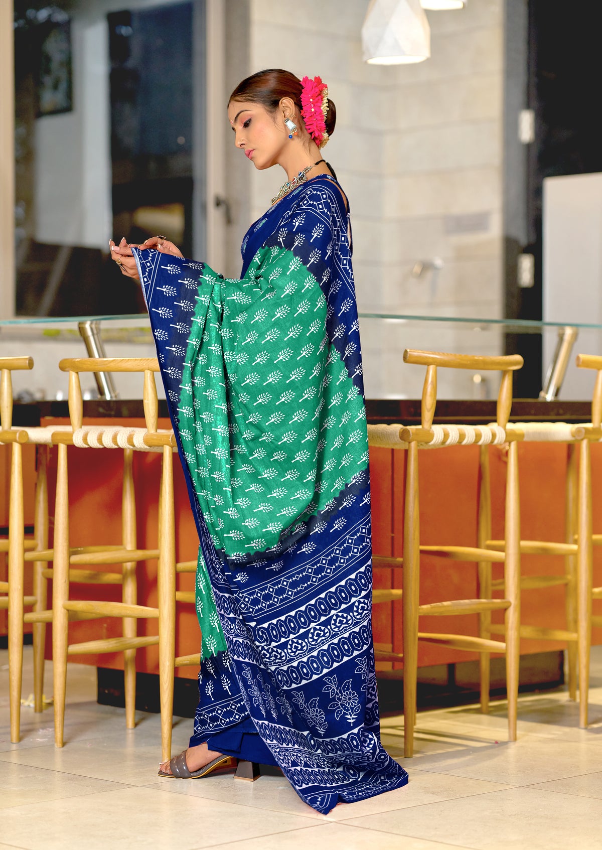 Urban Pallu Woven Design Pure Cotton Daily Saree