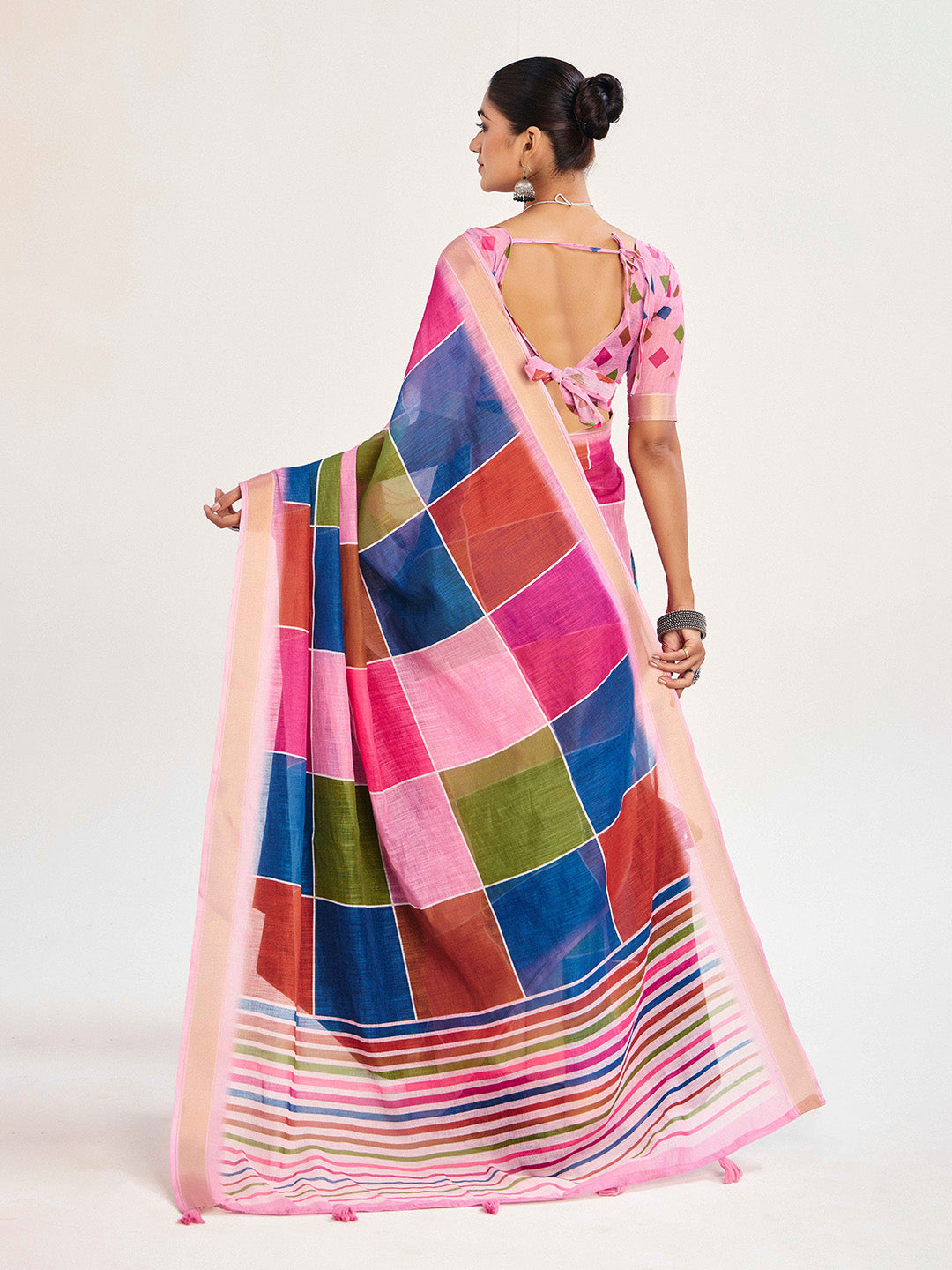Urban Pallu Checked Silk Blend Fusion Saree