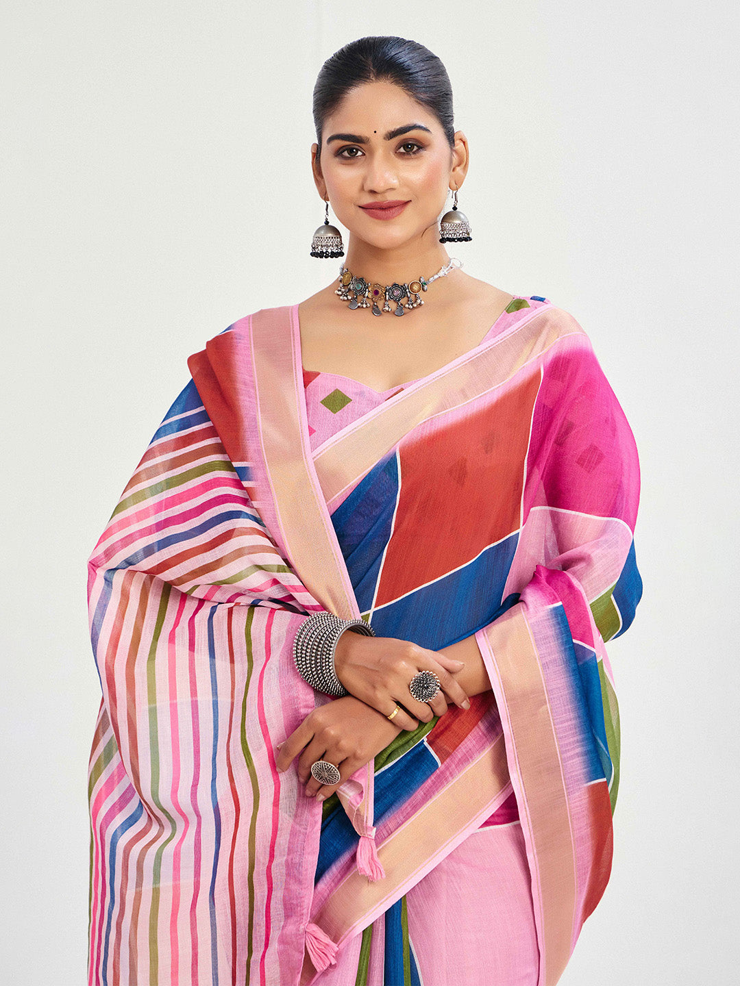 Urban Pallu Checked Silk Blend Fusion Saree