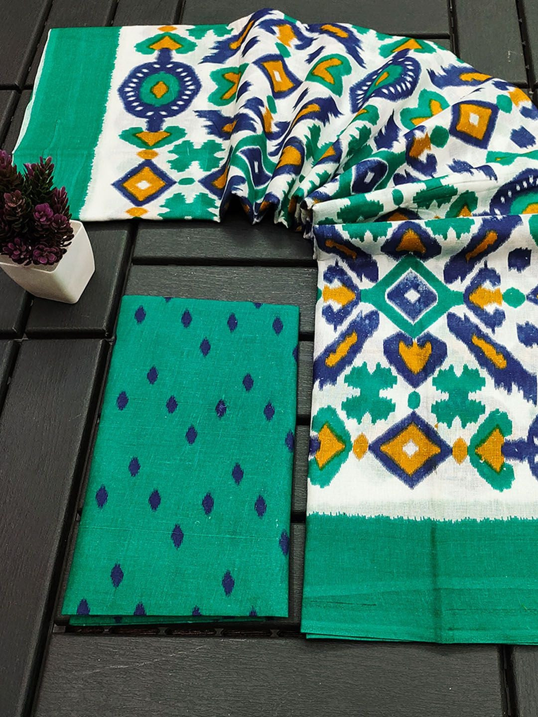 Urban Pallu Ethnic Motifs Pure Cotton Handloom Saree