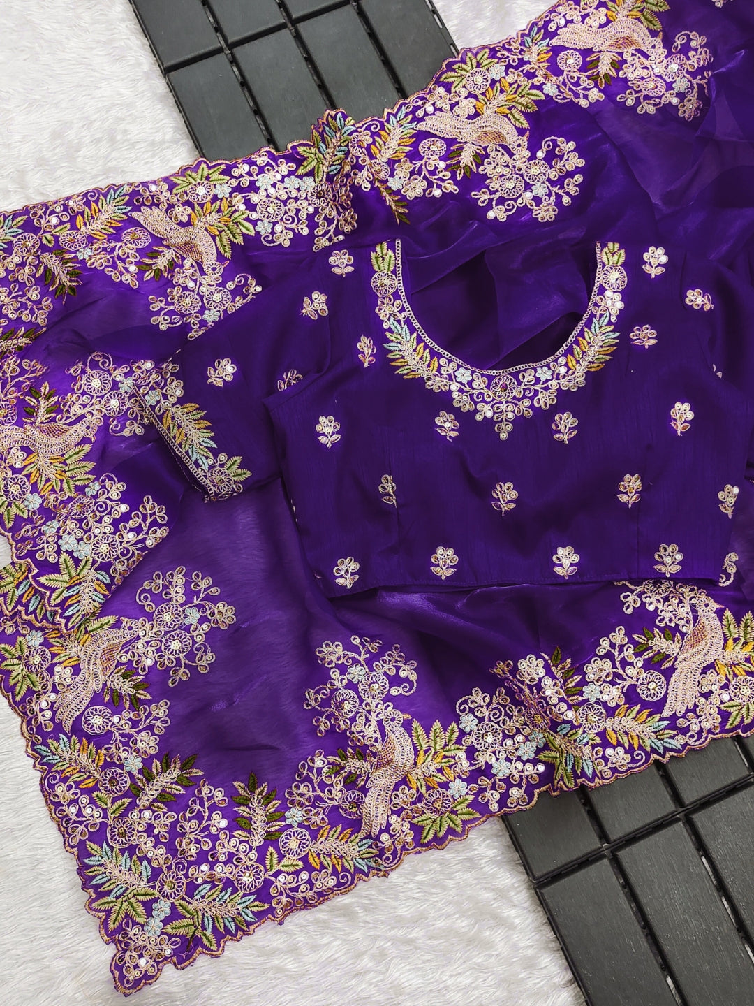 Urban Pallu Solid Silk Blend Festive Saree