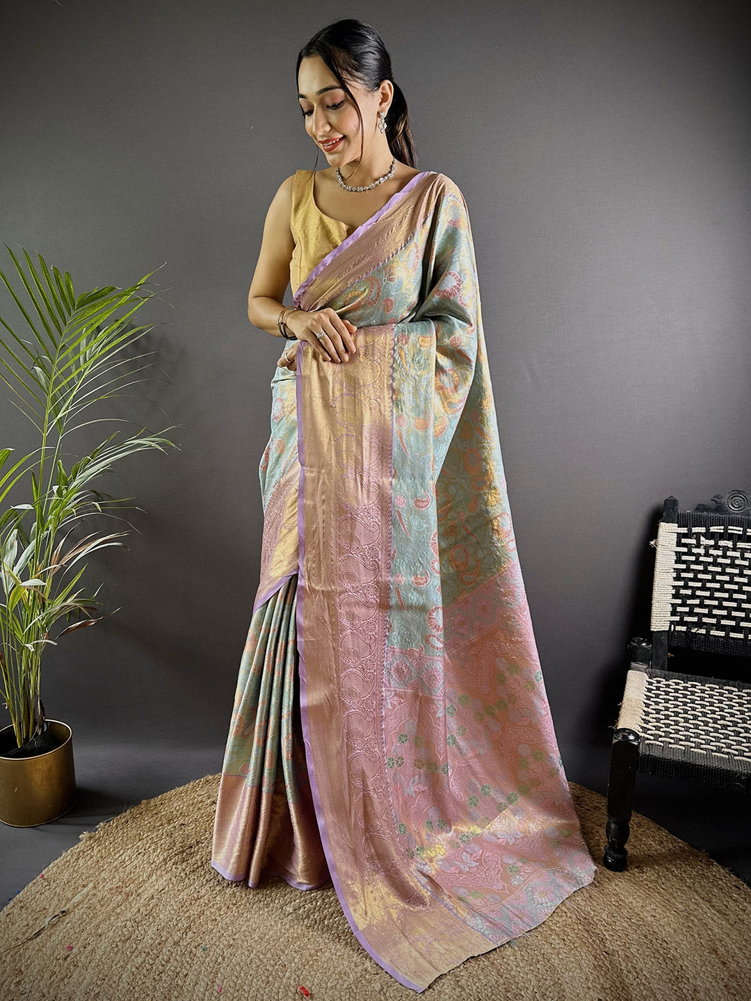 Urban Pallu Woven Design Silk Blend Traditional Saree