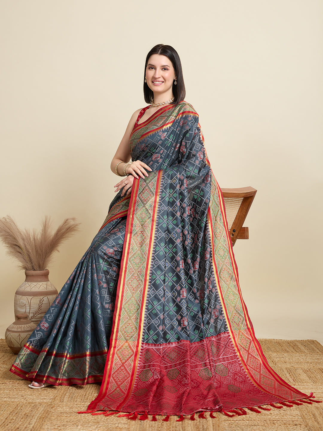 Urban Pallu Woven Design Silk Blend Party Saree