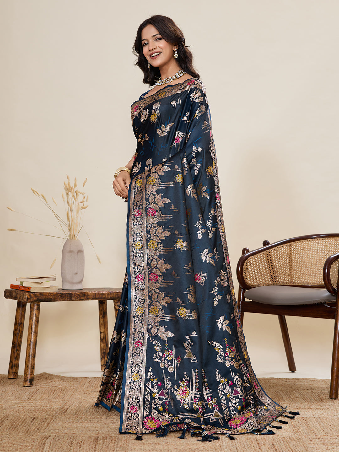 Urban Pallu Woven Design Silk Blend Party Saree