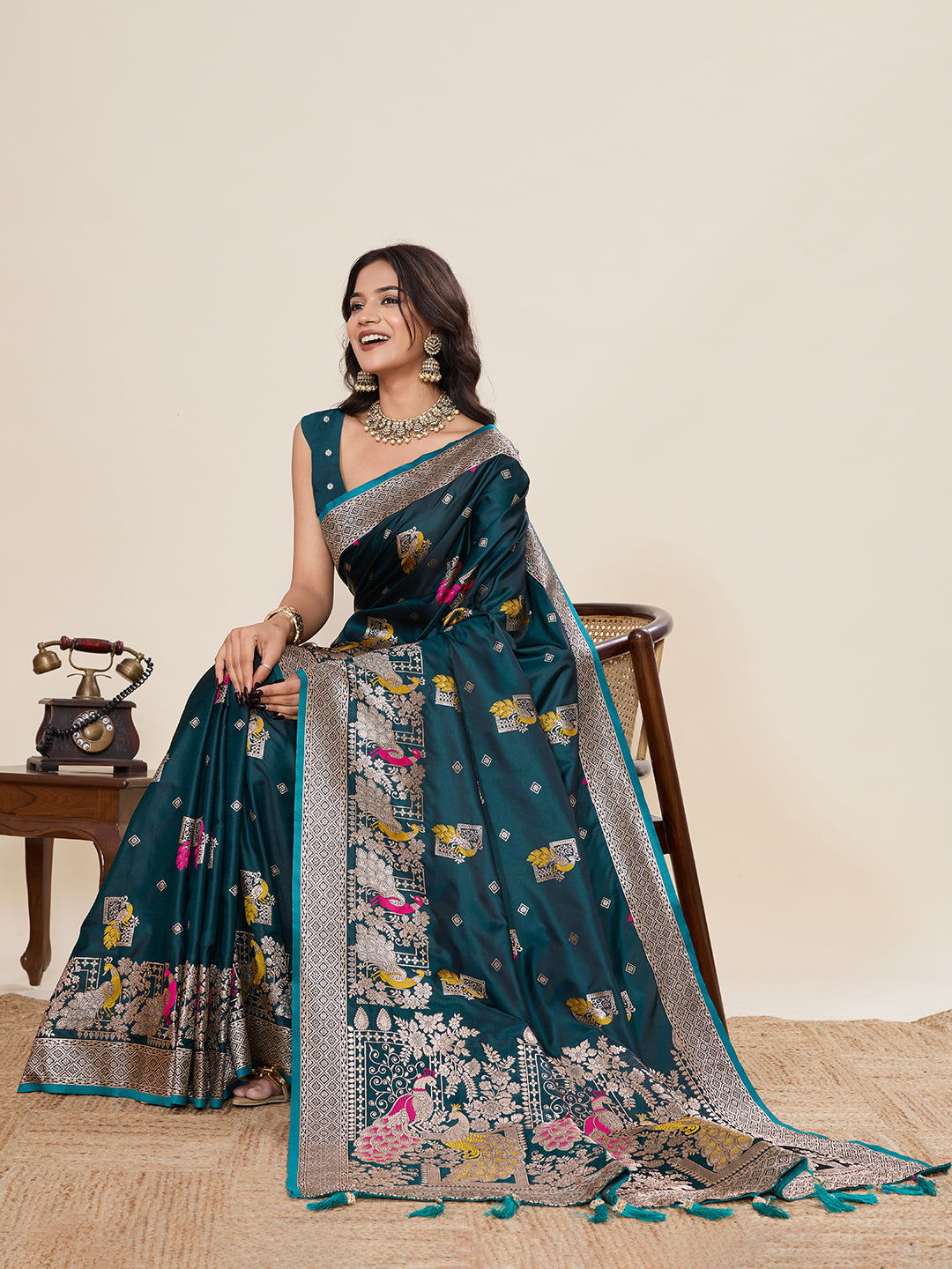 Urban Pallu Woven Design Silk Blend Party Saree