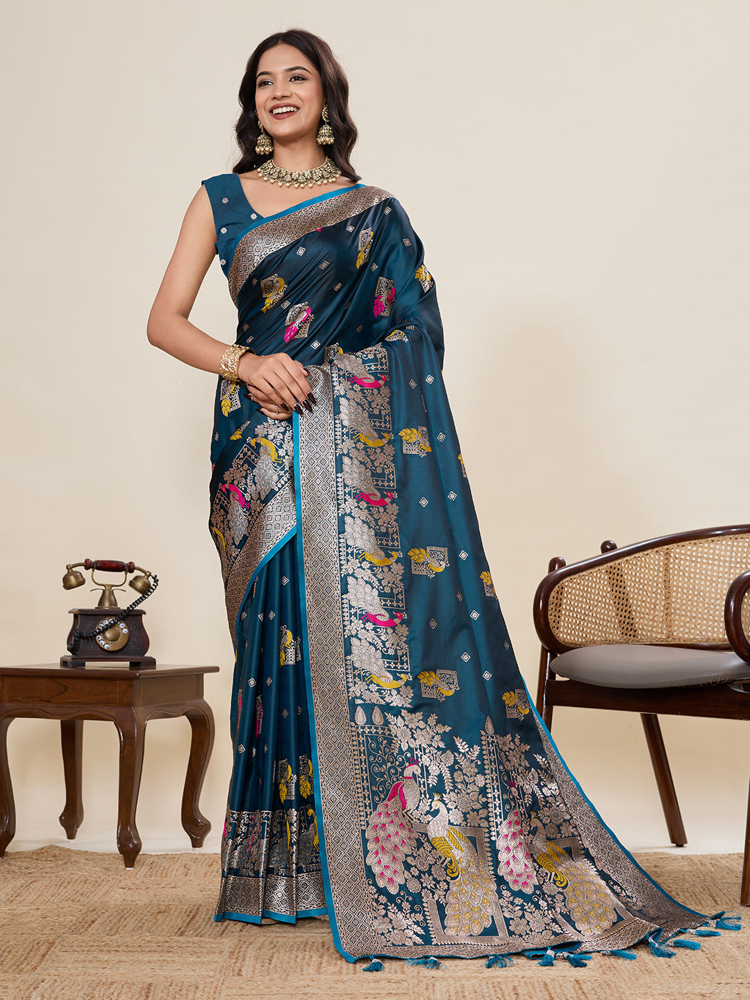 Urban Pallu Woven Design Silk Blend Party Saree