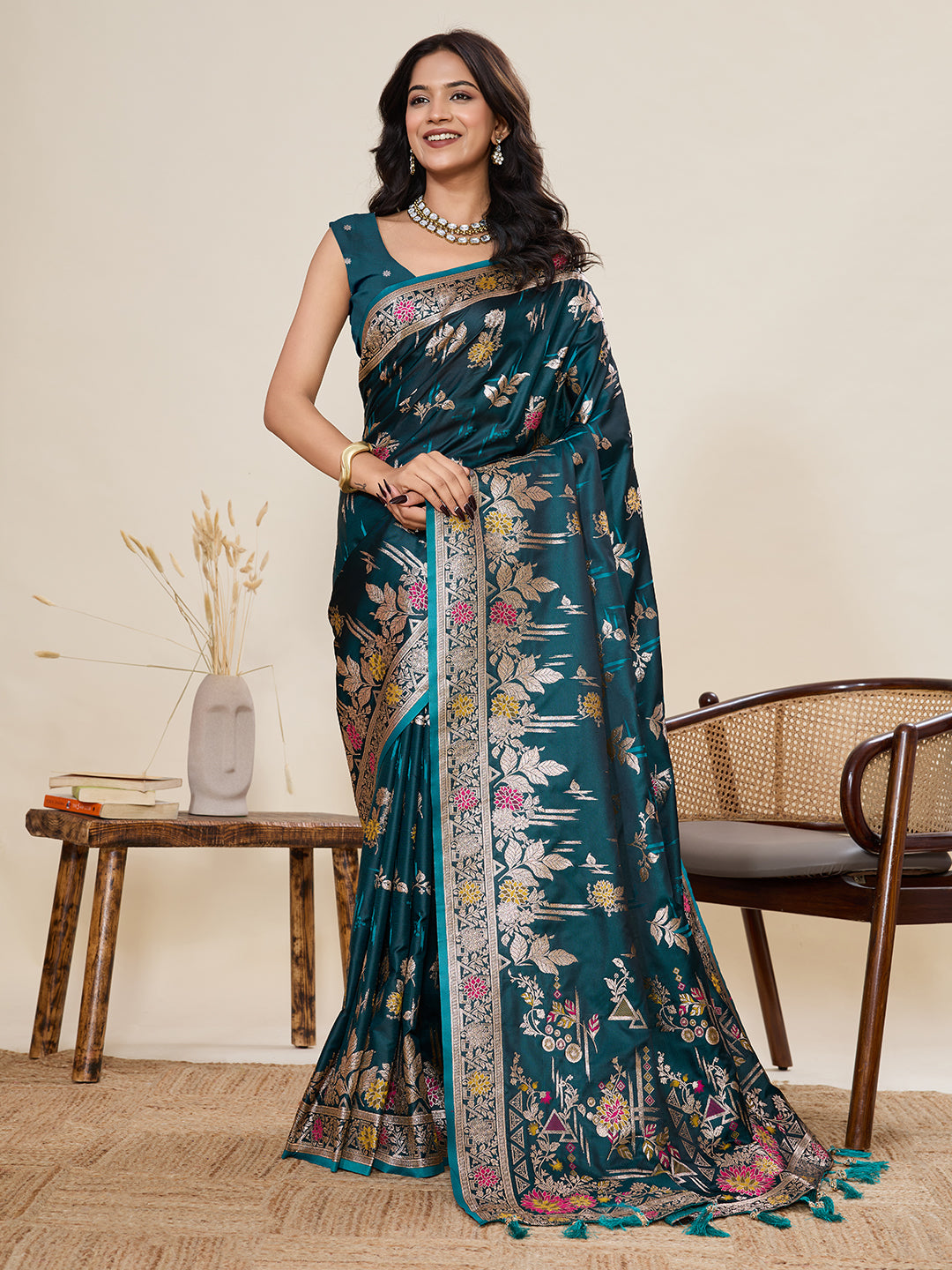 Urban Pallu Woven Design Silk Blend Party Saree