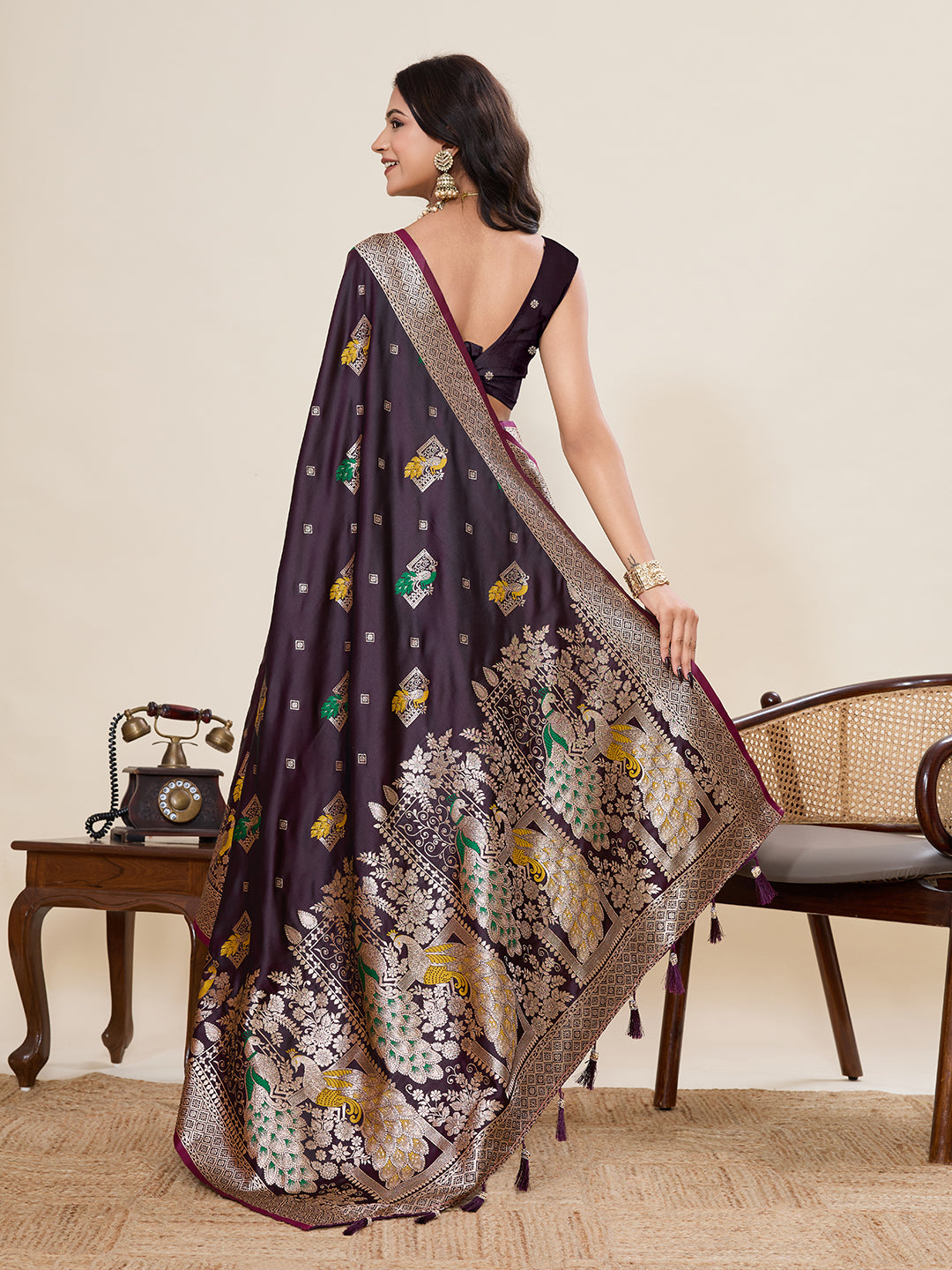 Urban Pallu Woven Design Silk Blend Party Saree
