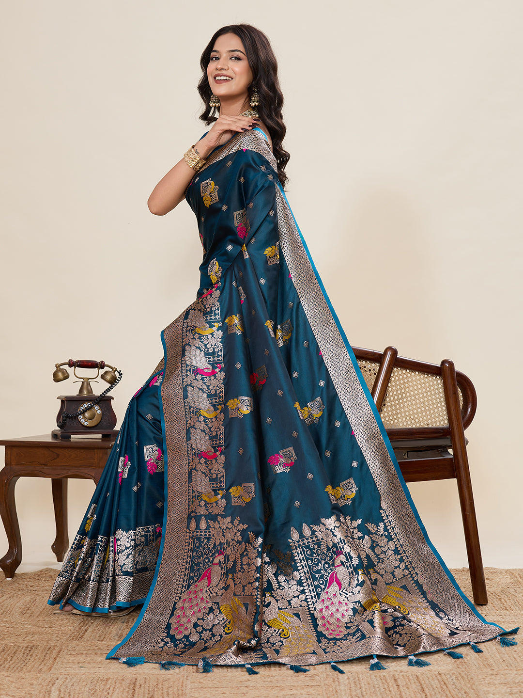 Urban Pallu Woven Design Silk Blend Party Saree