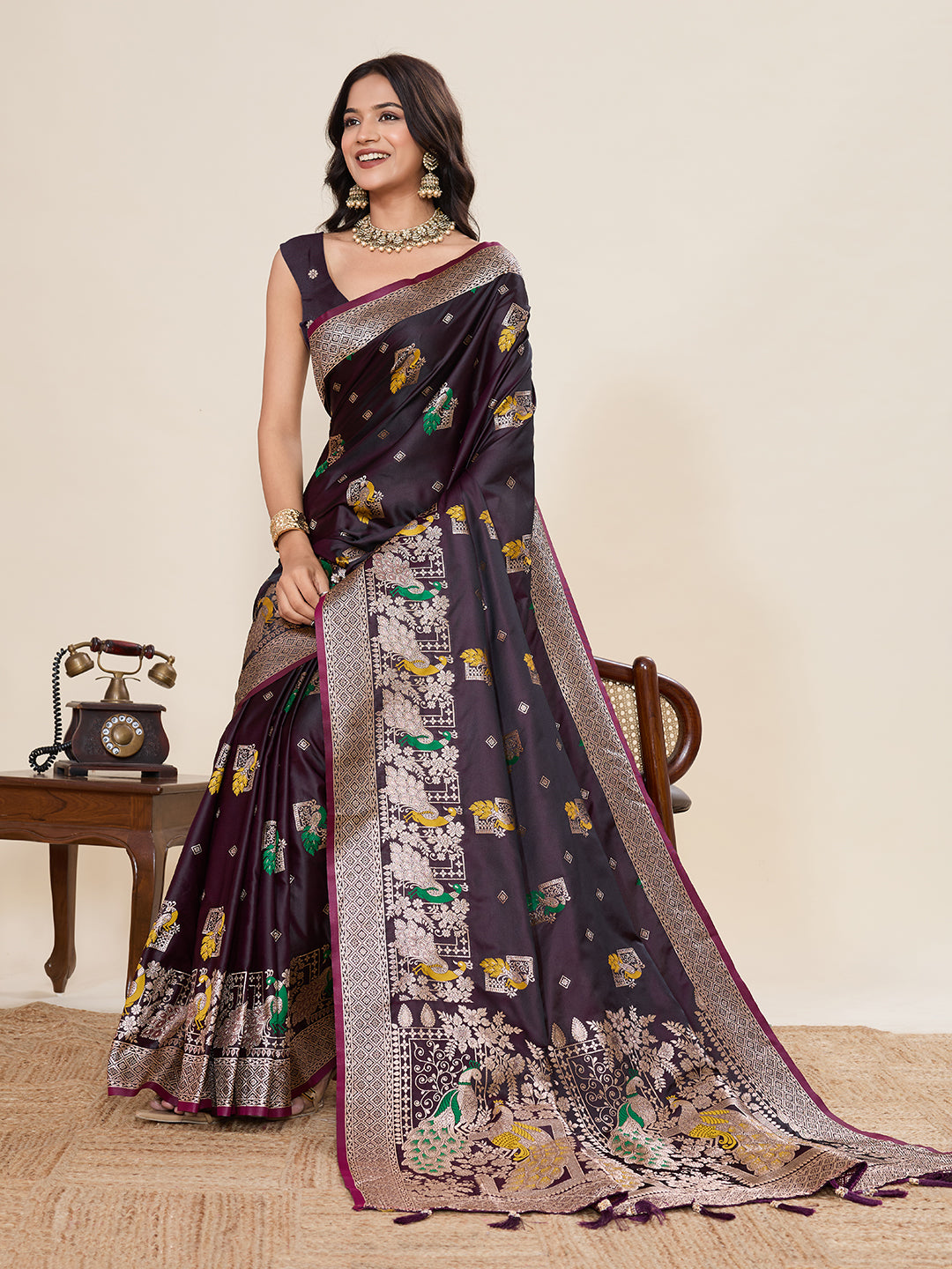 Urban Pallu Woven Design Silk Blend Party Saree