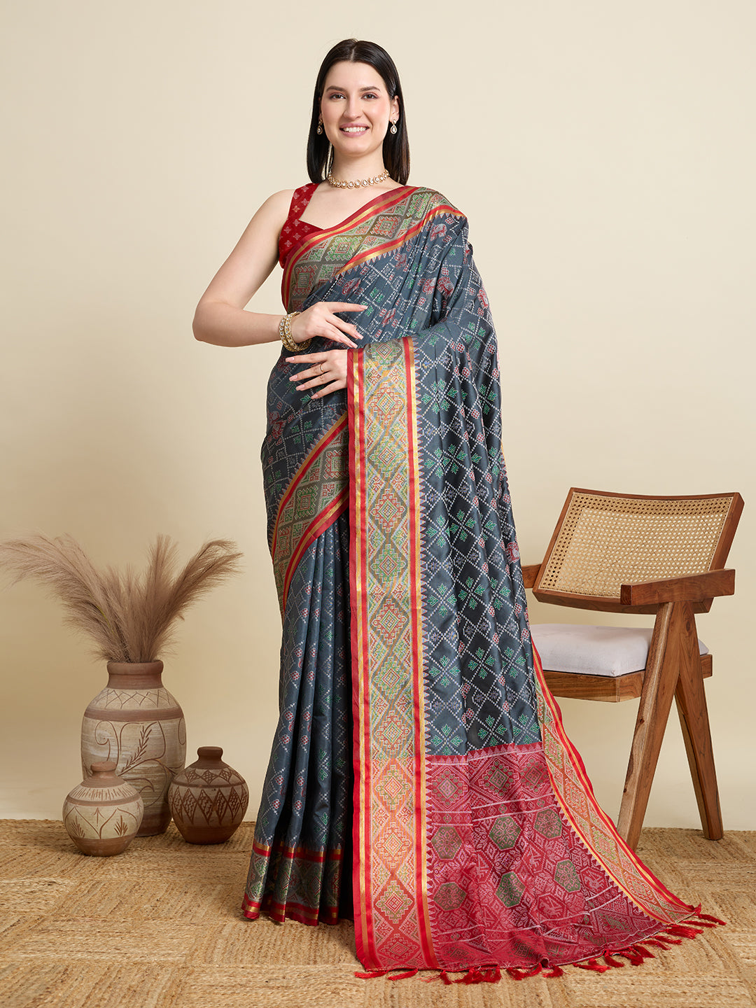Urban Pallu Woven Design Silk Blend Party Saree