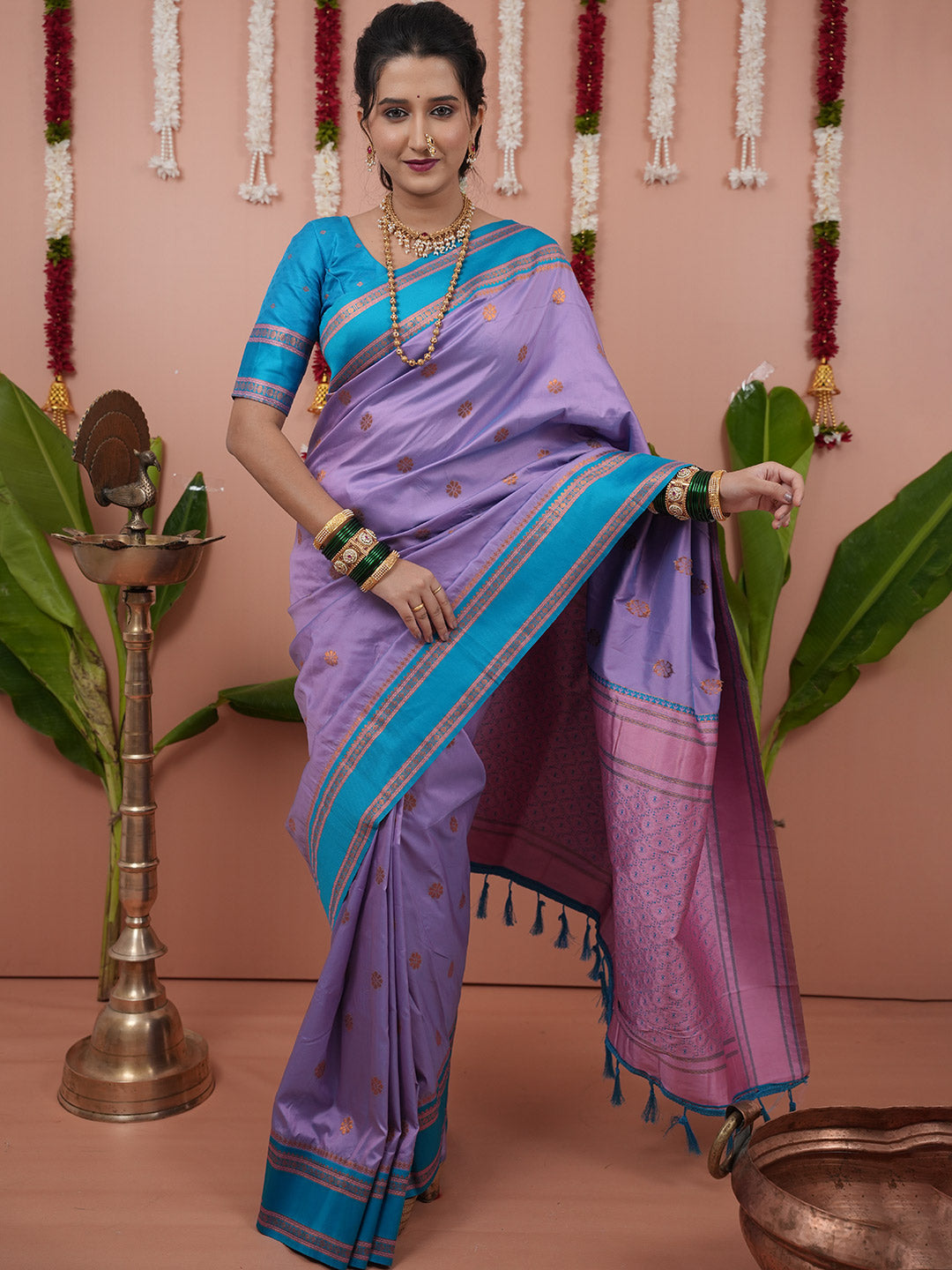 Urban Pallu Woven Design Silk Blend Traditional Saree