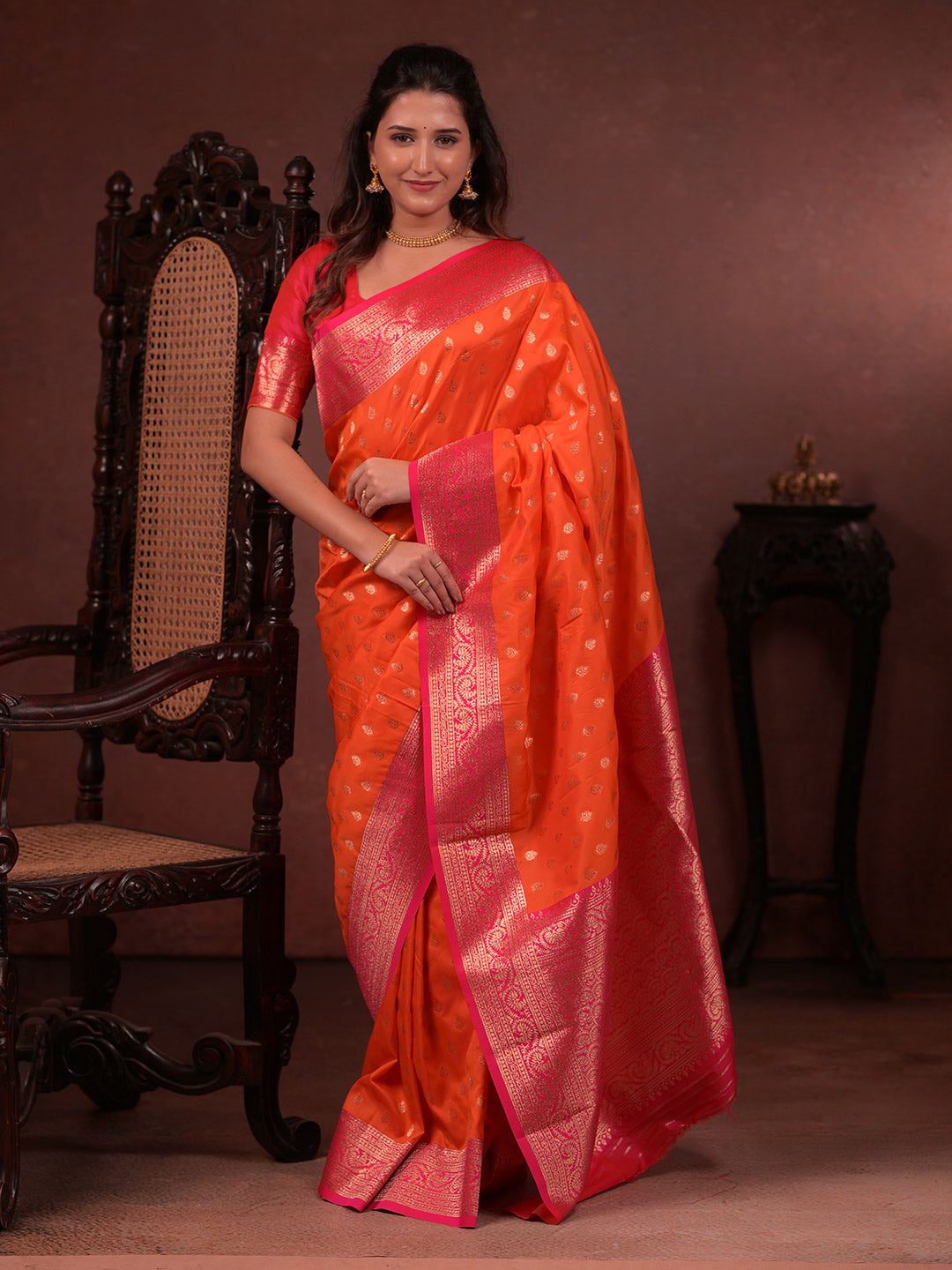 Urban Pallu Woven Design Silk Blend Traditional Saree