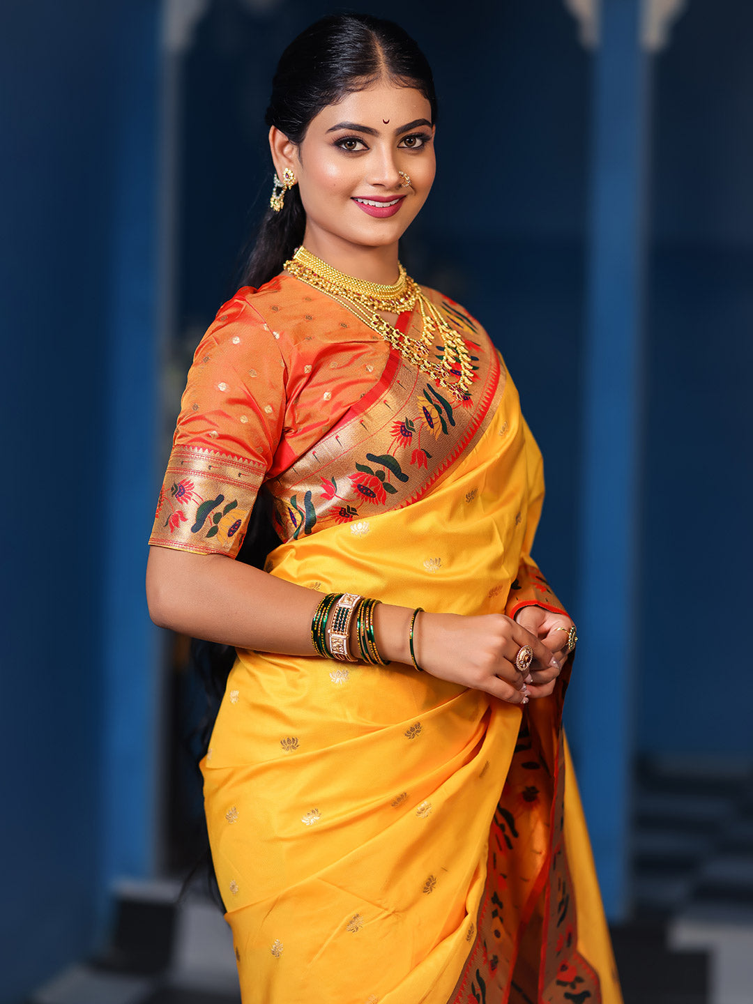 Urban Pallu Woven Design Silk Blend Traditional Saree