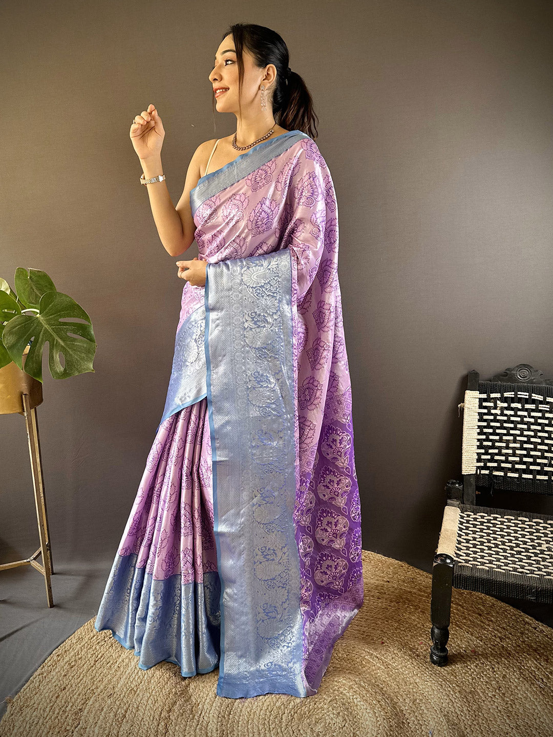 Urban Pallu Woven Design Silk Blend Traditional Saree
