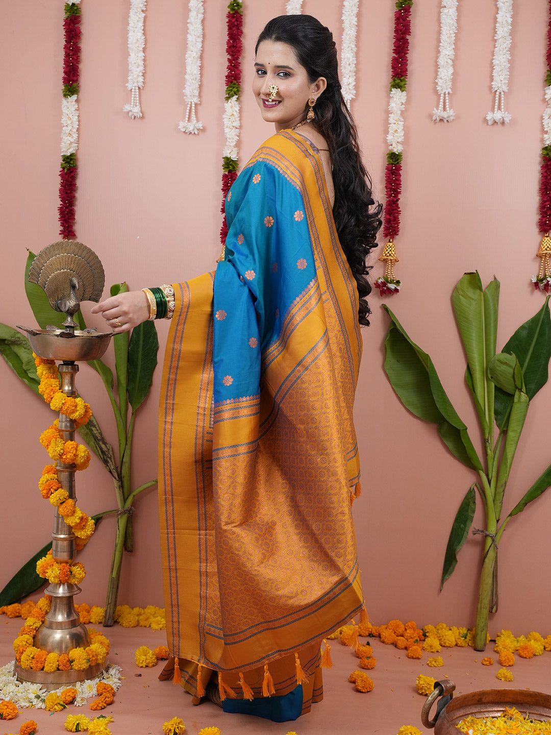 Urban Pallu Woven Design Silk Blend Traditional Saree