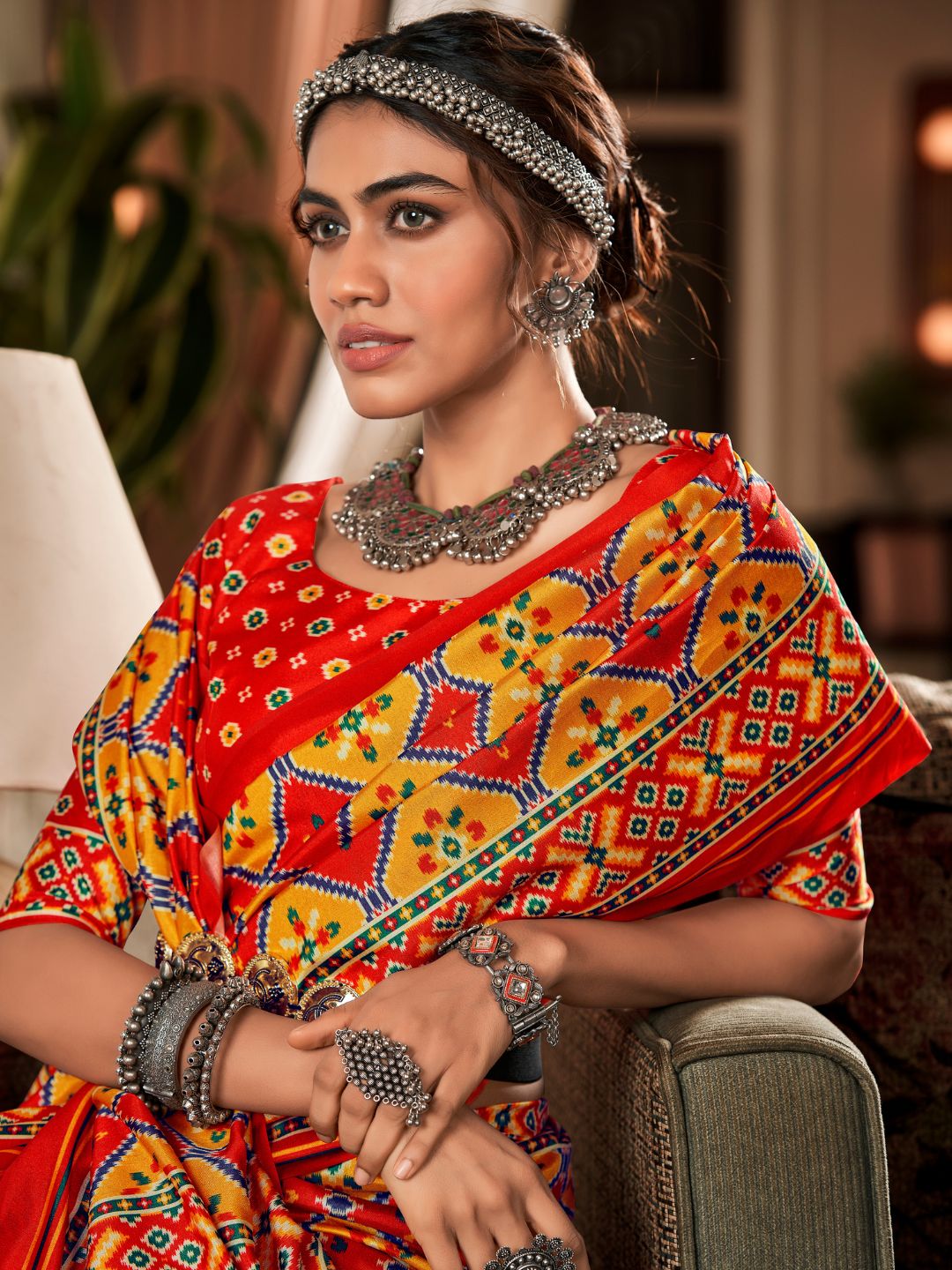 Urban Pallu Woven Design Cotton Blend Daily Saree