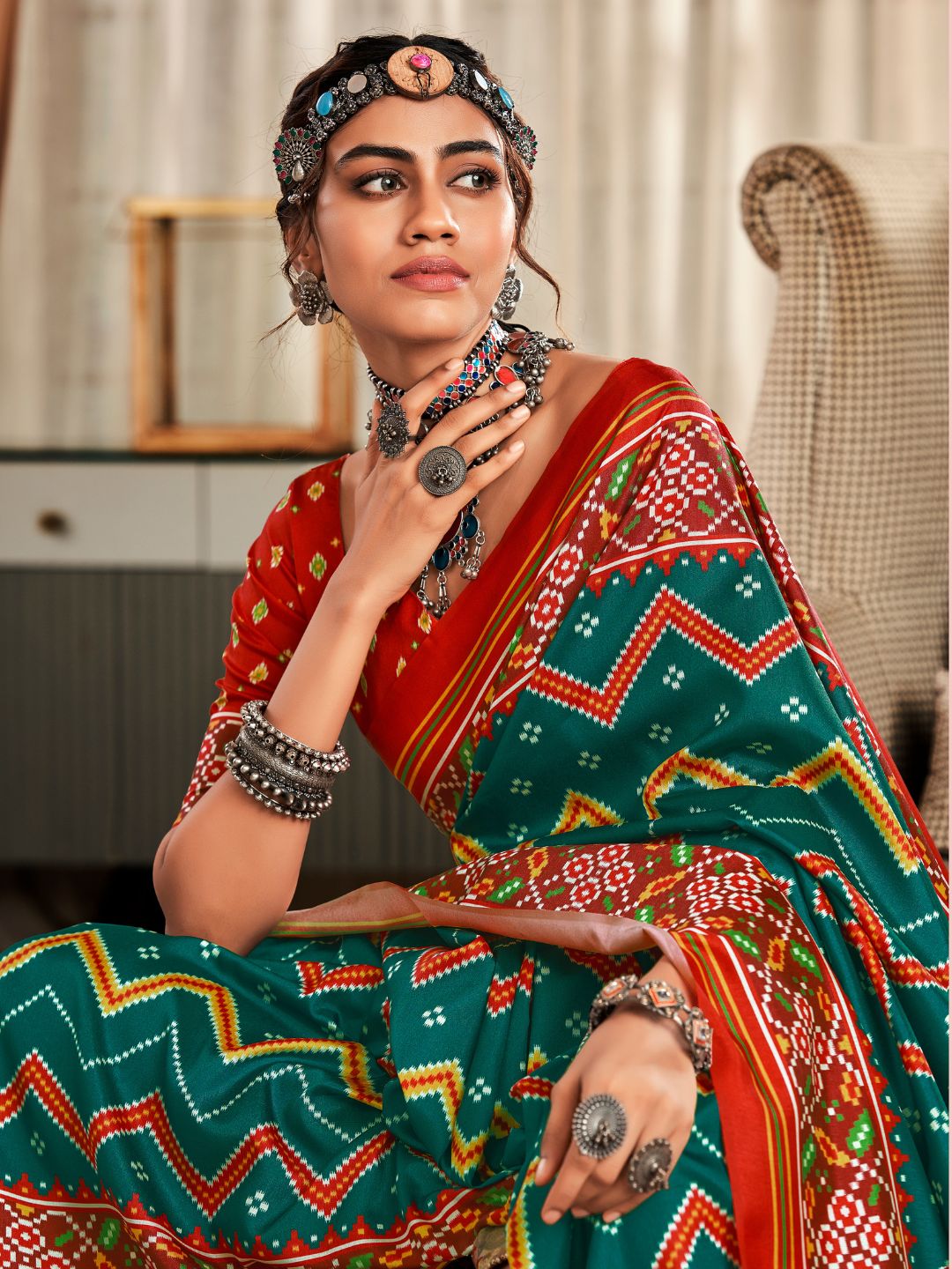 Urban Pallu Woven Design Cotton Blend Daily Saree