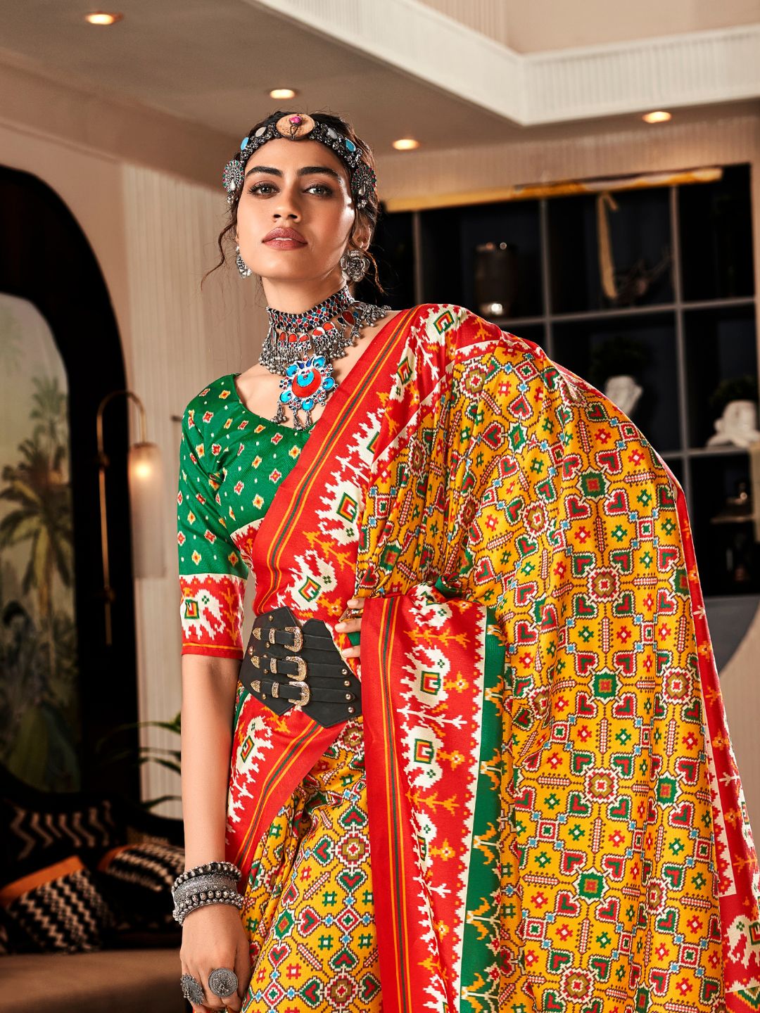 Urban Pallu Woven Design Cotton Blend Daily Saree